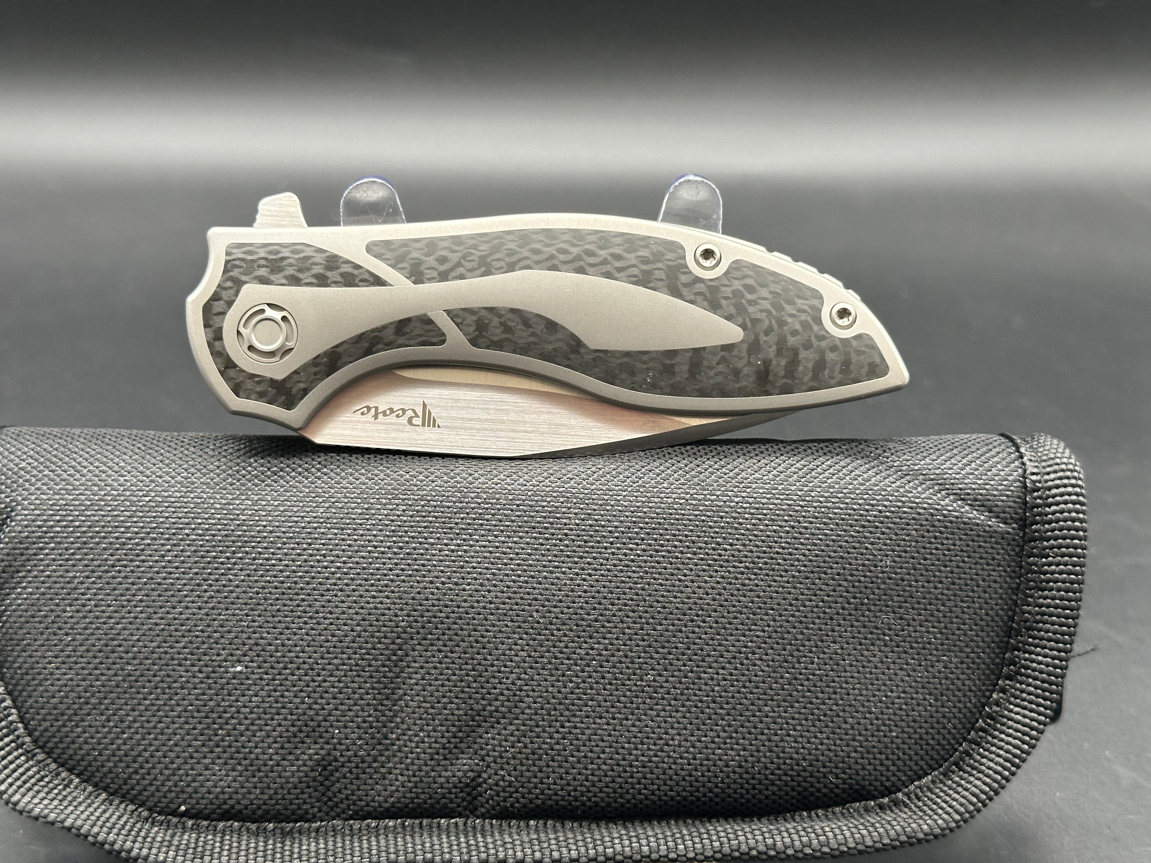 Reate Iron Knife - Titanium Handle with Black Carbon Fiber Inlay, 3.25