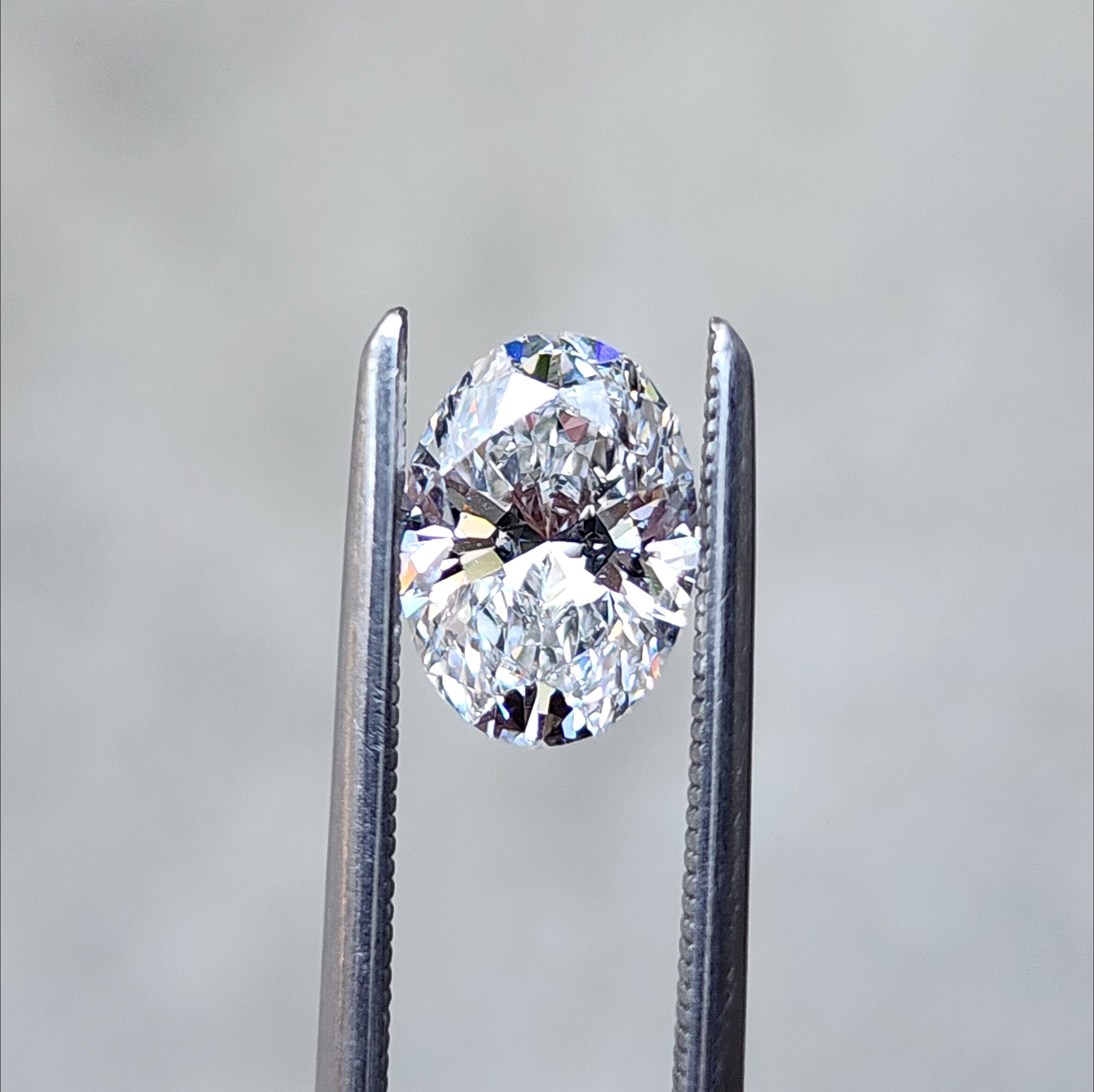 0.92ct Oval Lab-Created Diamond Engagement Ring - F Color VS1 Clarity for Women | Perfect for Proposals, Anniversaries & Special Occasions
