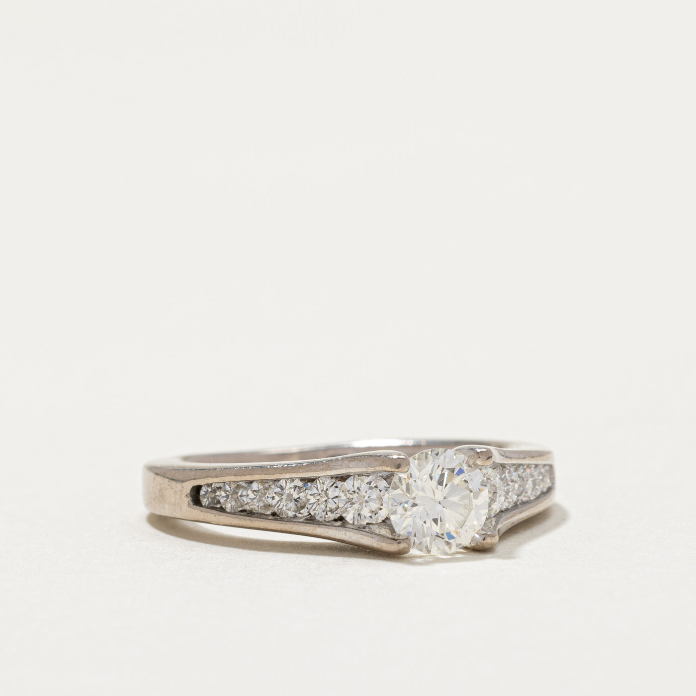 0.98ctw Diamond Tapered Engagement Ring for Women - Size 5.75 | Ideal Proposal Gift, Anniversary Present & Wedding Jewelry | Perfect for Romantic Moments & Special Occasions