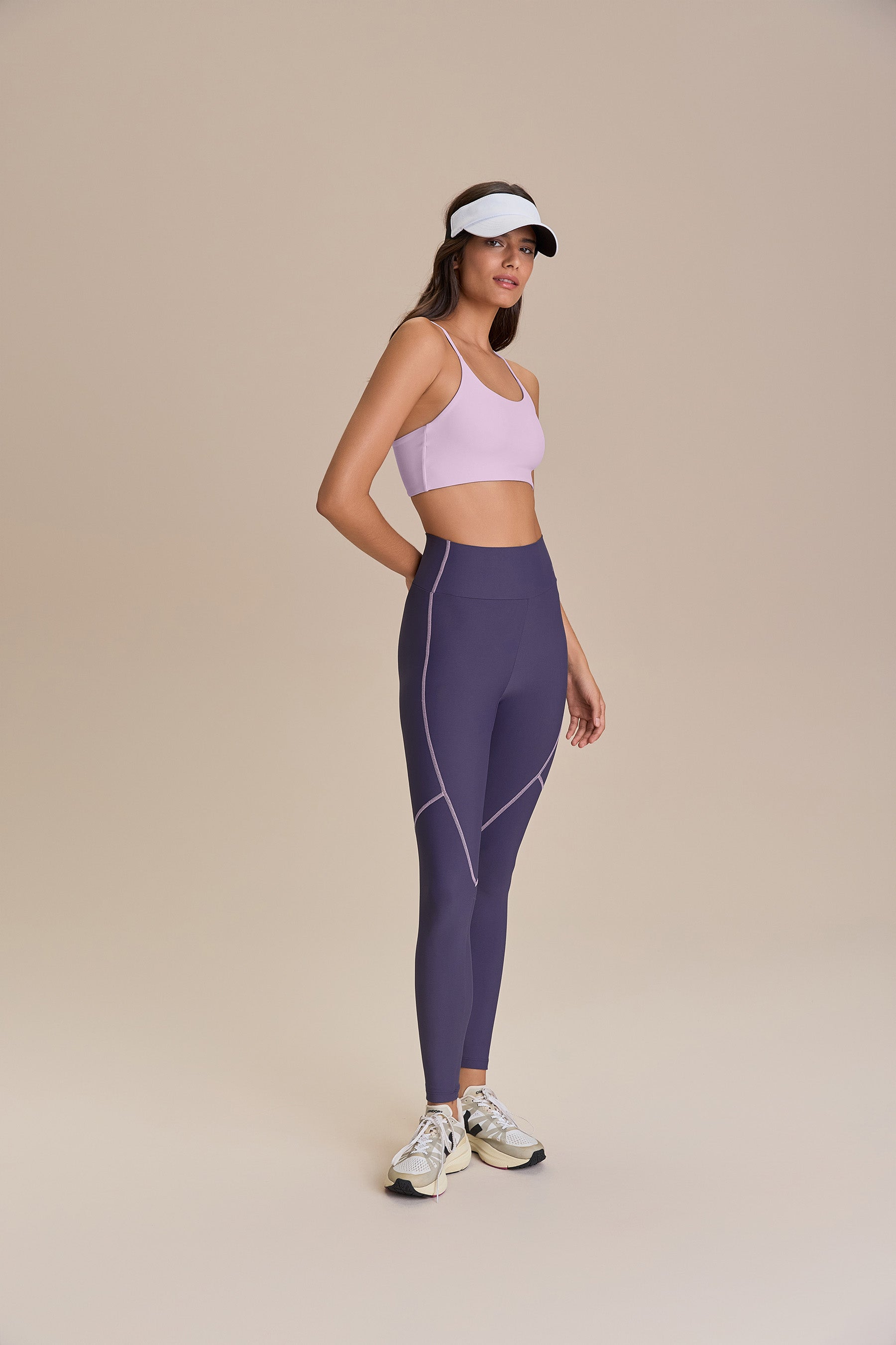 Hydefit® Adaptiv Curve Sports Bra - High Support Workout Bra for Women, Seamless Comfort, Breathable Fabric - Perfect for Running, Yoga & Gym