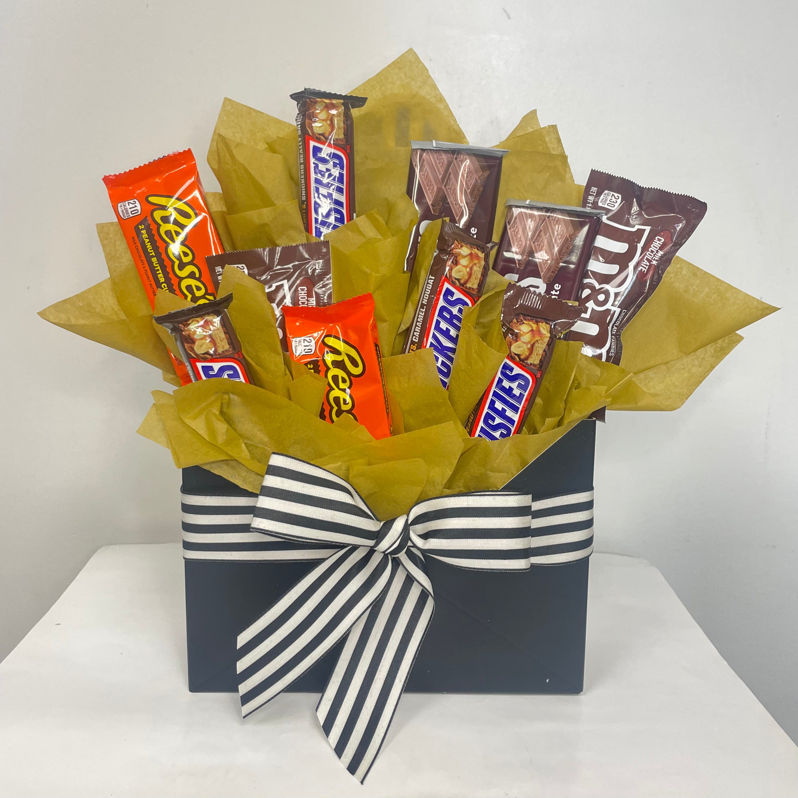 Premium Chocolate Candy Bouquet - Handmade Gourmet Gift for Birthdays, Anniversaries & Special Occasions | Perfect for Valentine's Day, Mother's Day & Romantic Surprises