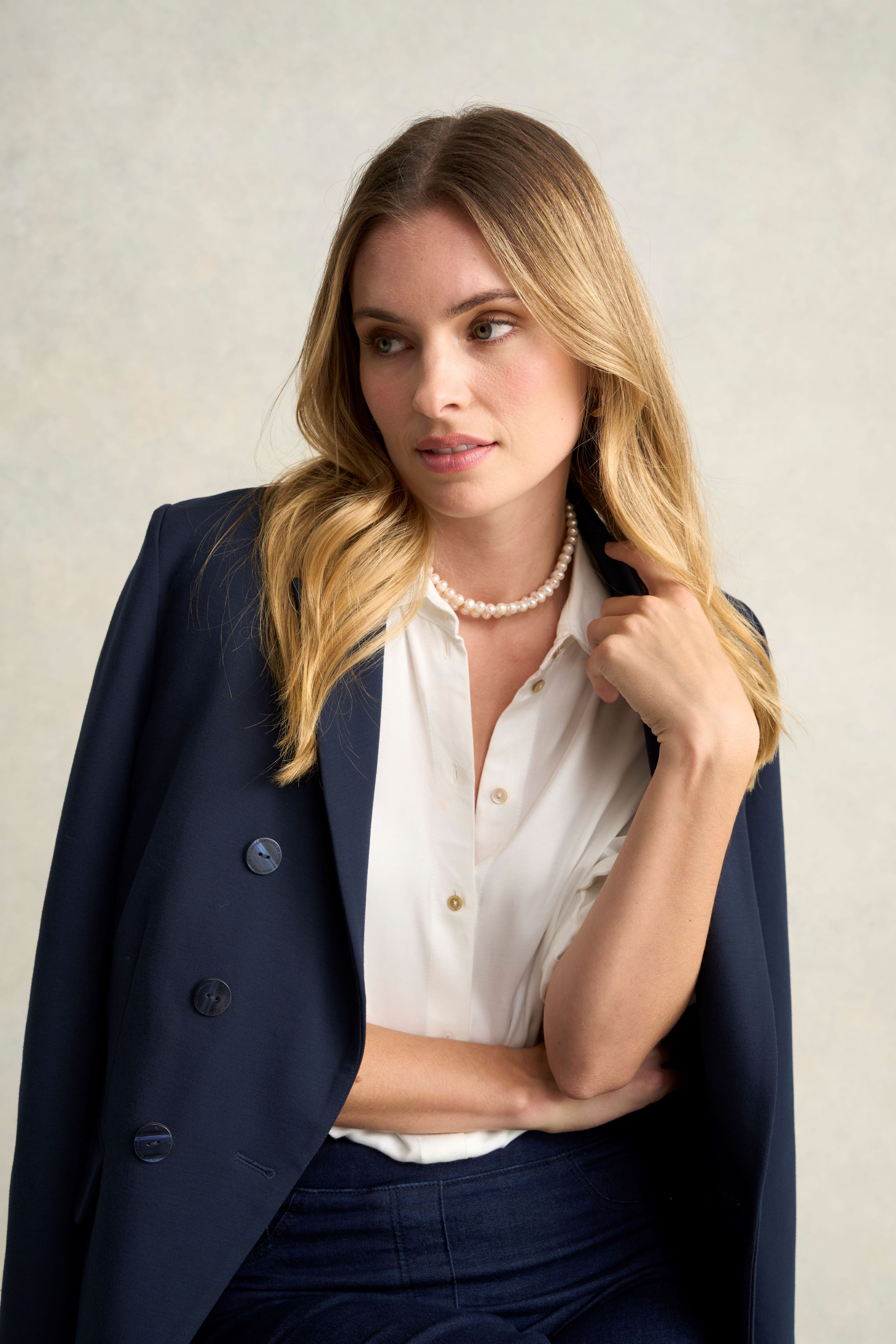 Elegant Double Row Pearl Necklace for Women - Classic White Cultured Pearls Jewelry Gift for Wedding, Party & Special Occasions