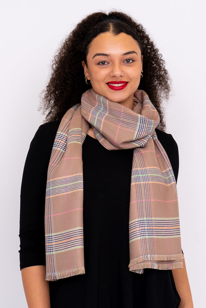 Warm & Stylish Coffee Tartan Scarf - Perfect for Winter Fashion & Outdoor Activities