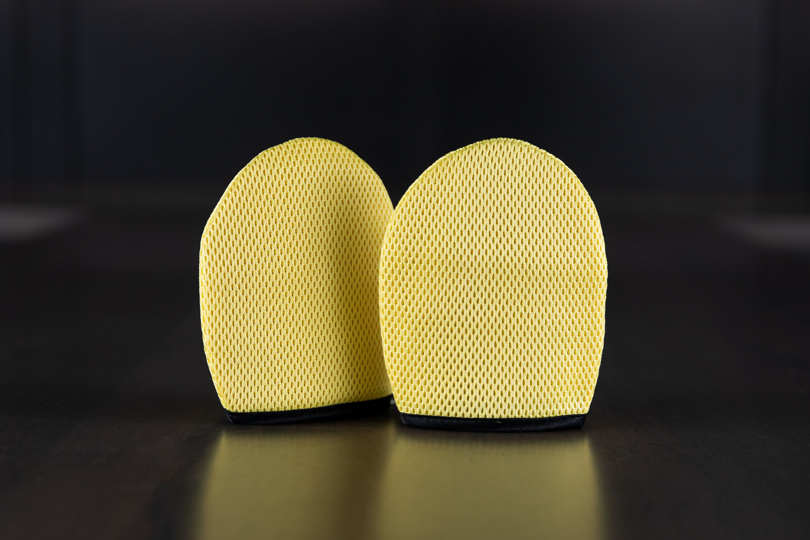 Griot's Garage 4-Finger Microfiber Car Wash Mitt - Scratch-Free Cleaning for Cars, Trucks & SUVs - Perfect for Hand Washing & Detailing