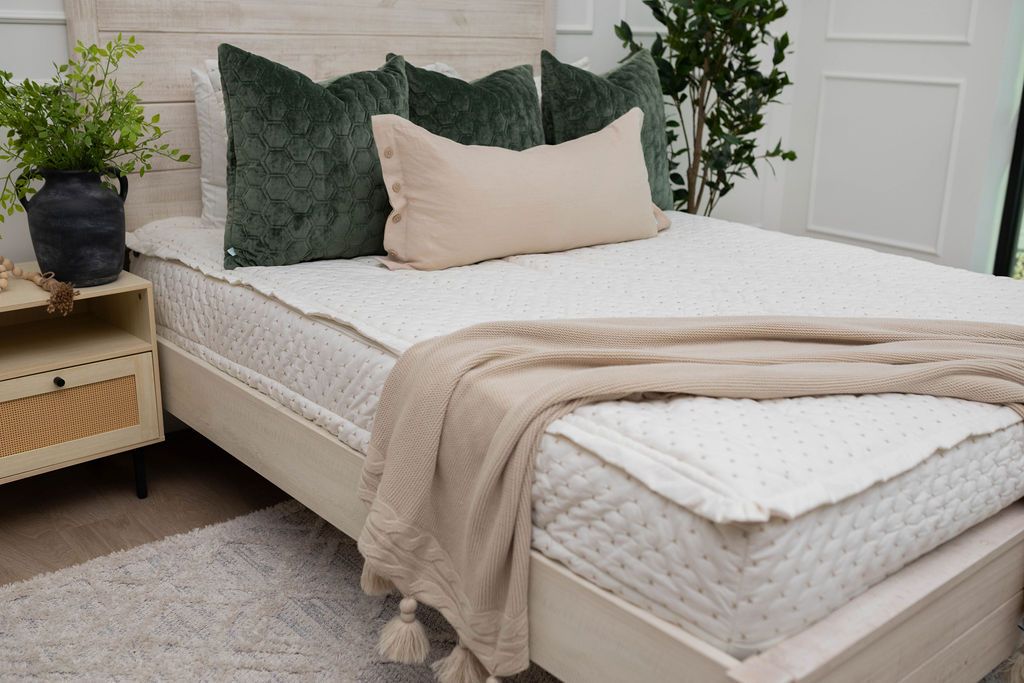 Ava Throw - Soft & Cozy Knitted Blanket for Home, Office & Travel - Perfect for Couch, Bed & Outdoor Use