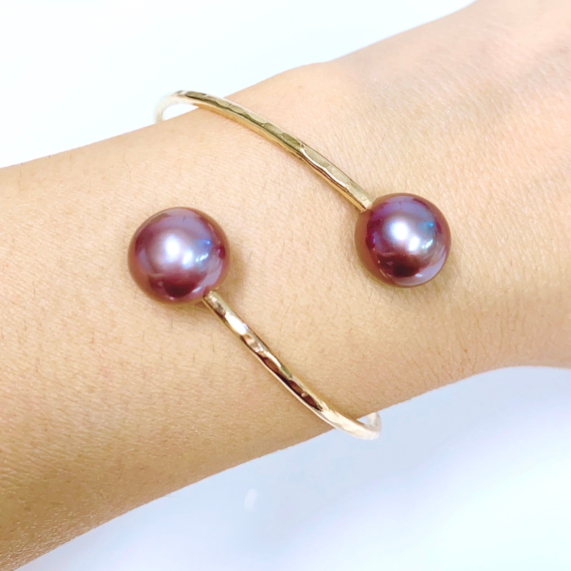 LEIA Cuff Bracelet with Purple Edison Pearls - Elegant Jewelry for Women, Perfect for Weddings, Parties & Special Occasions