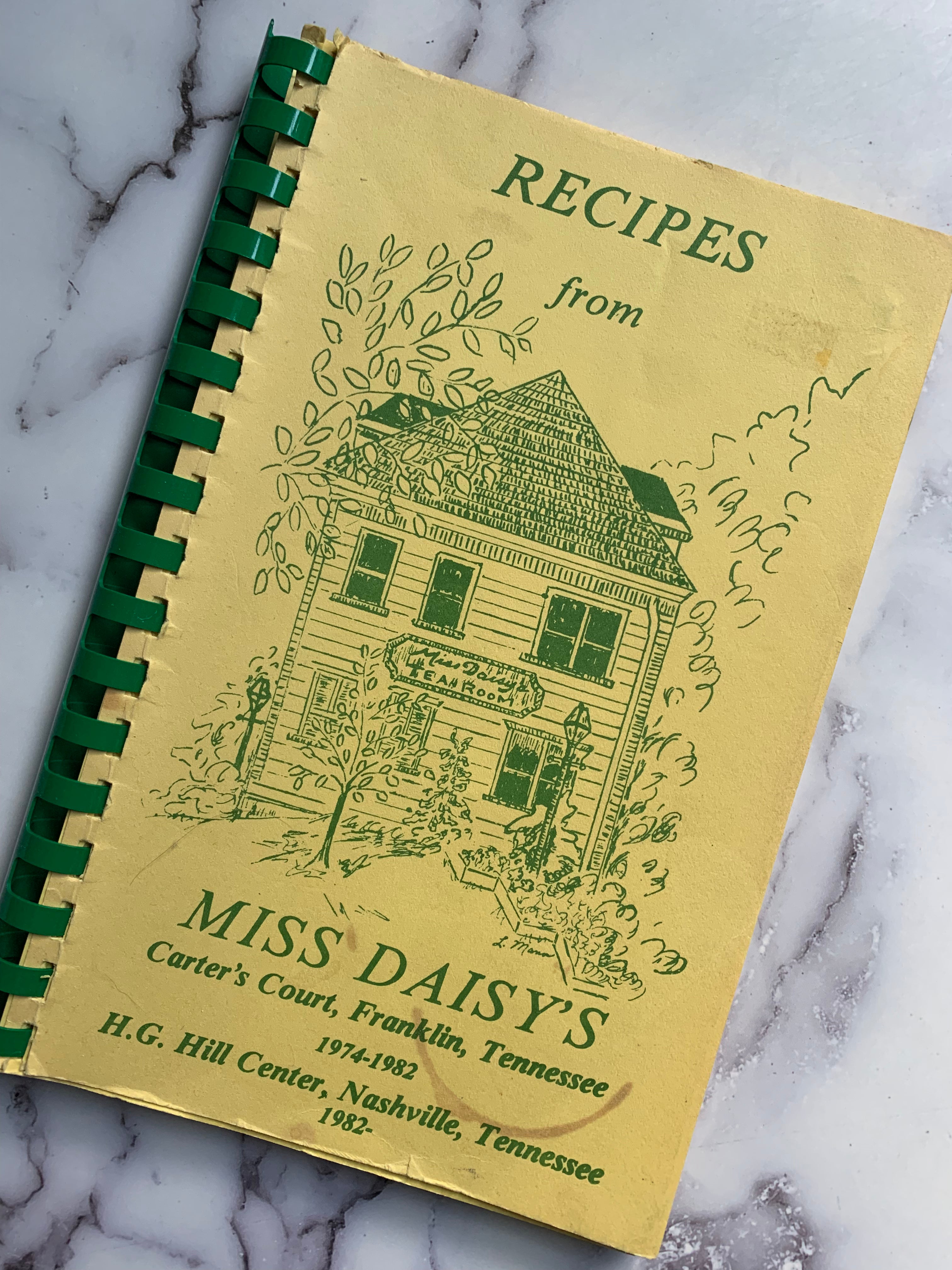Miss Daisy's Cookbook: Easy & Delicious Recipes for Home Cooking | Perfect for Family Dinners & Holiday Meals