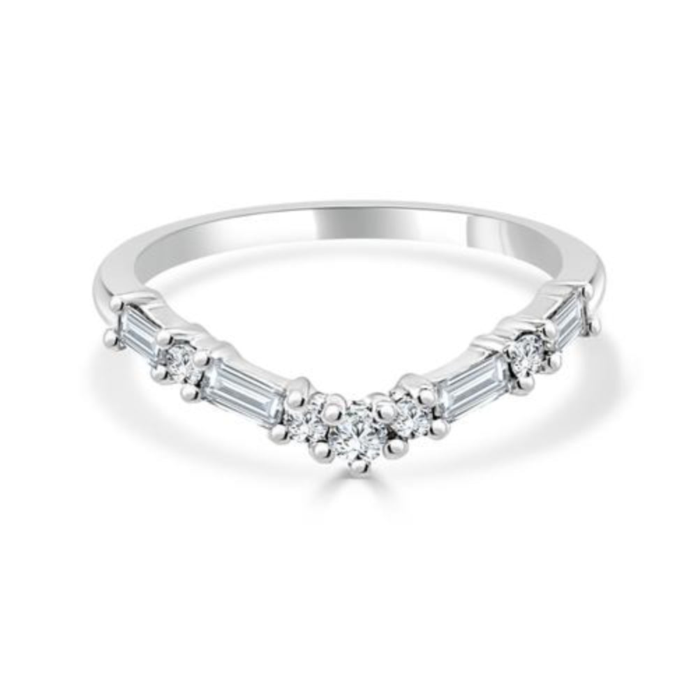 14K Gold Alternating Round and Baguette Diamond Contour Wedding Band - Perfect for Bridal Jewelry, Anniversary Gifts & Special Occasions