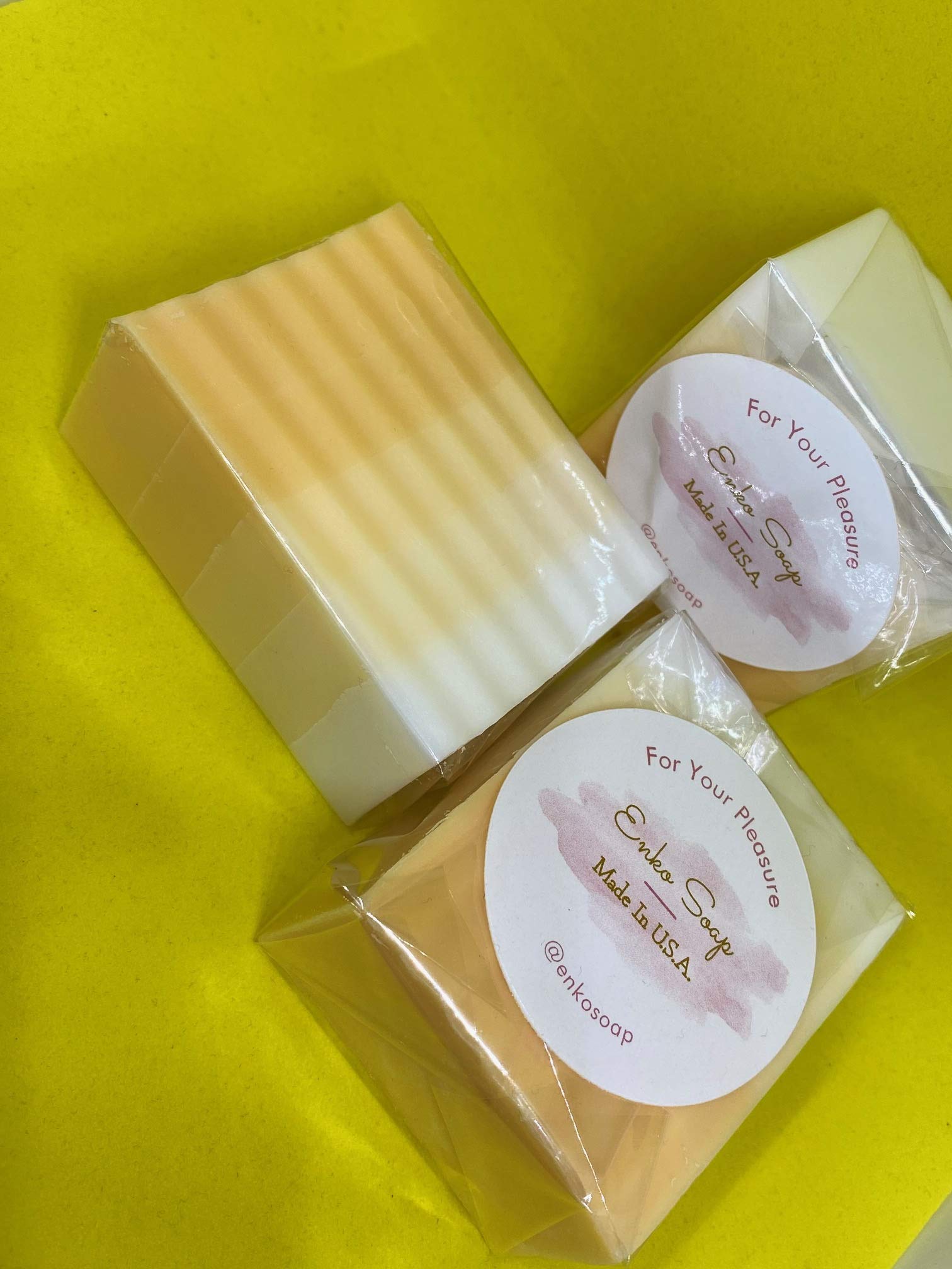 Natural Peach Scented Soap Bars for Soft Skin - Handmade Organic Soap with Shea Butter - Perfect for Bath, Shower & Gift Giving