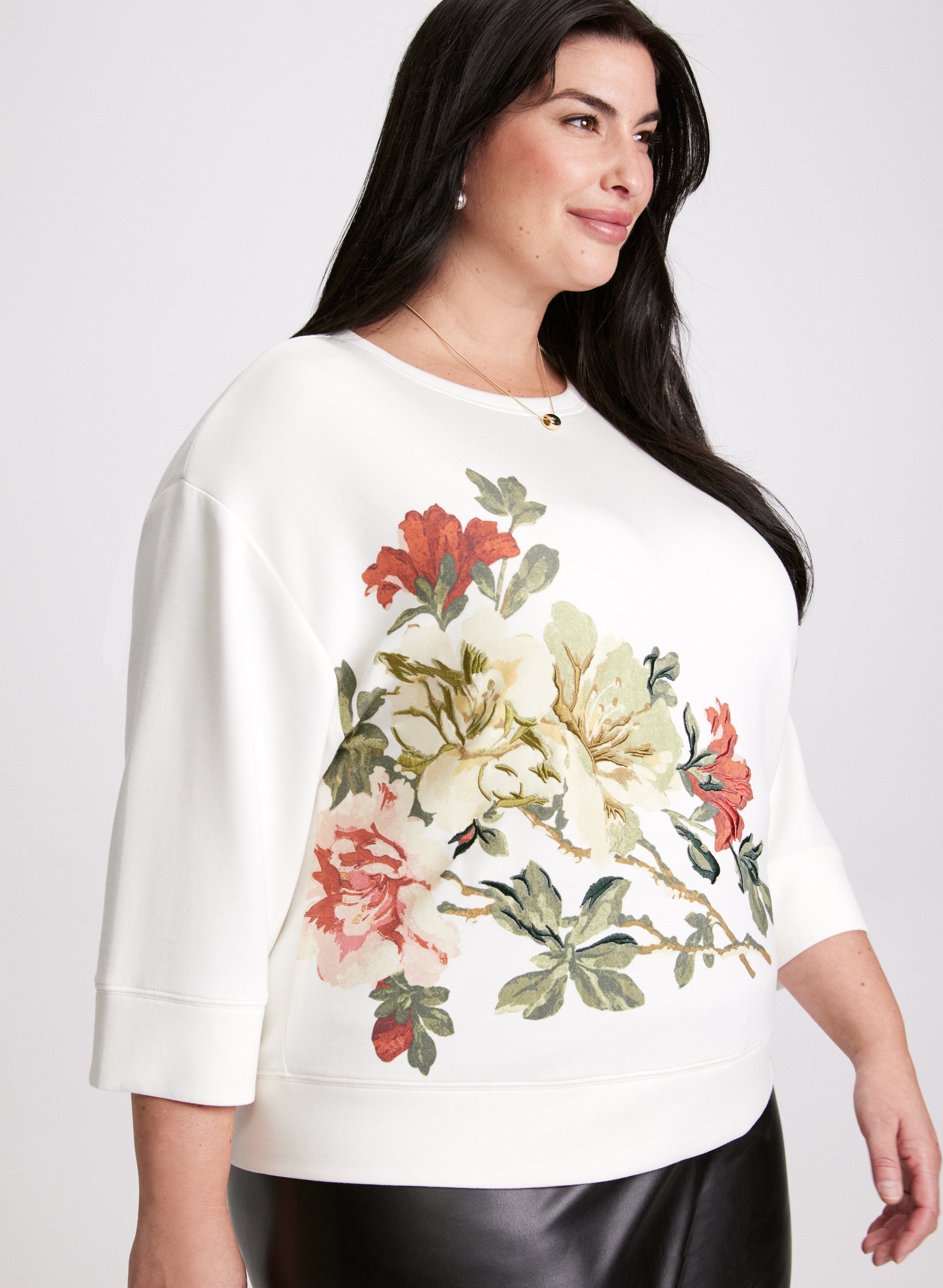 Floral Print Sweatshirt for Women - Soft Casual Pullover with Bloom Design - Perfect for Spring Outfits & Weekend Wear