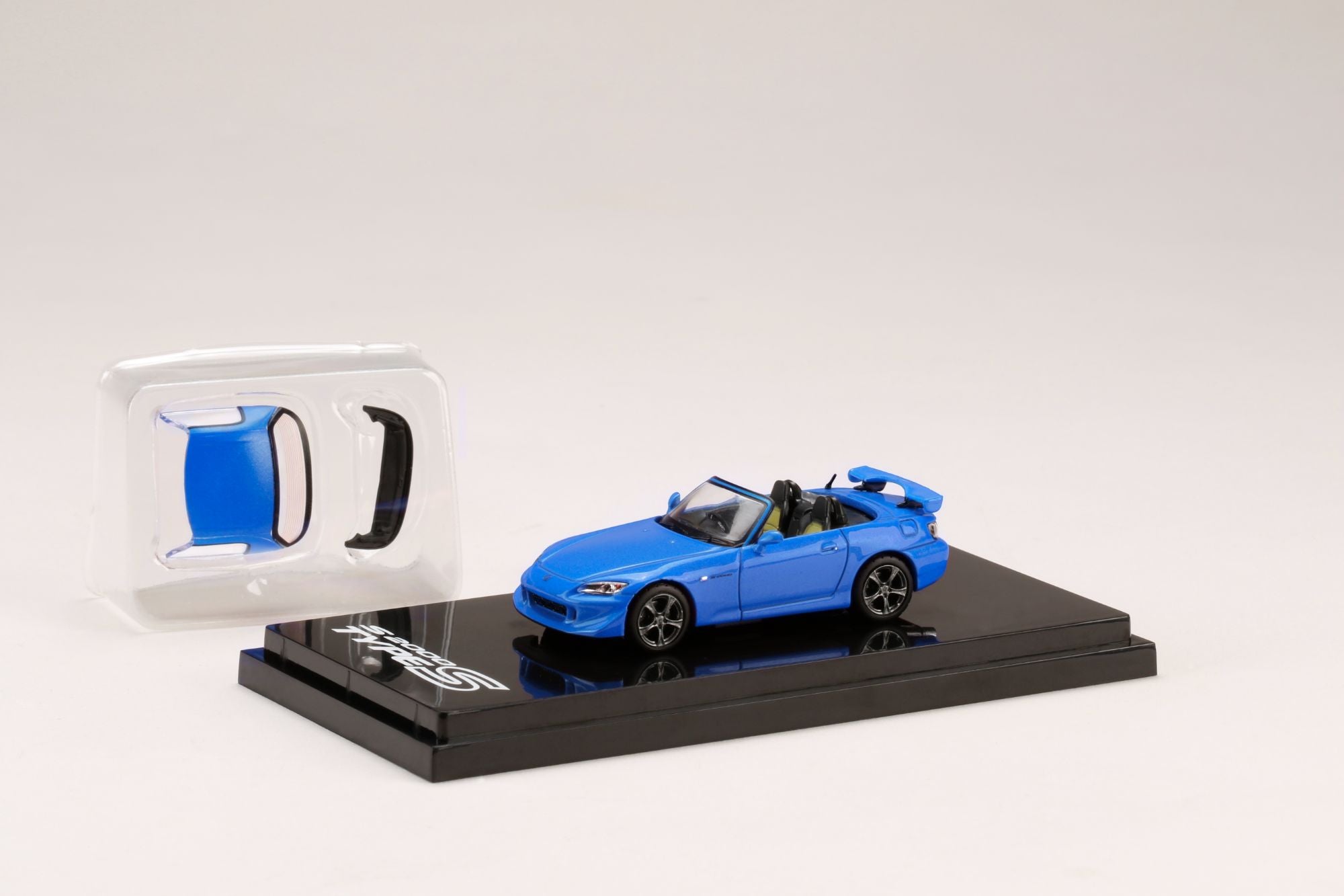 1:64 Honda S2000 (AP2) Apex Blue Pearl Diecast Model Car with Removable Hardtop - Collectible Japanese Sports Car for Display & Racing Enthusiasts