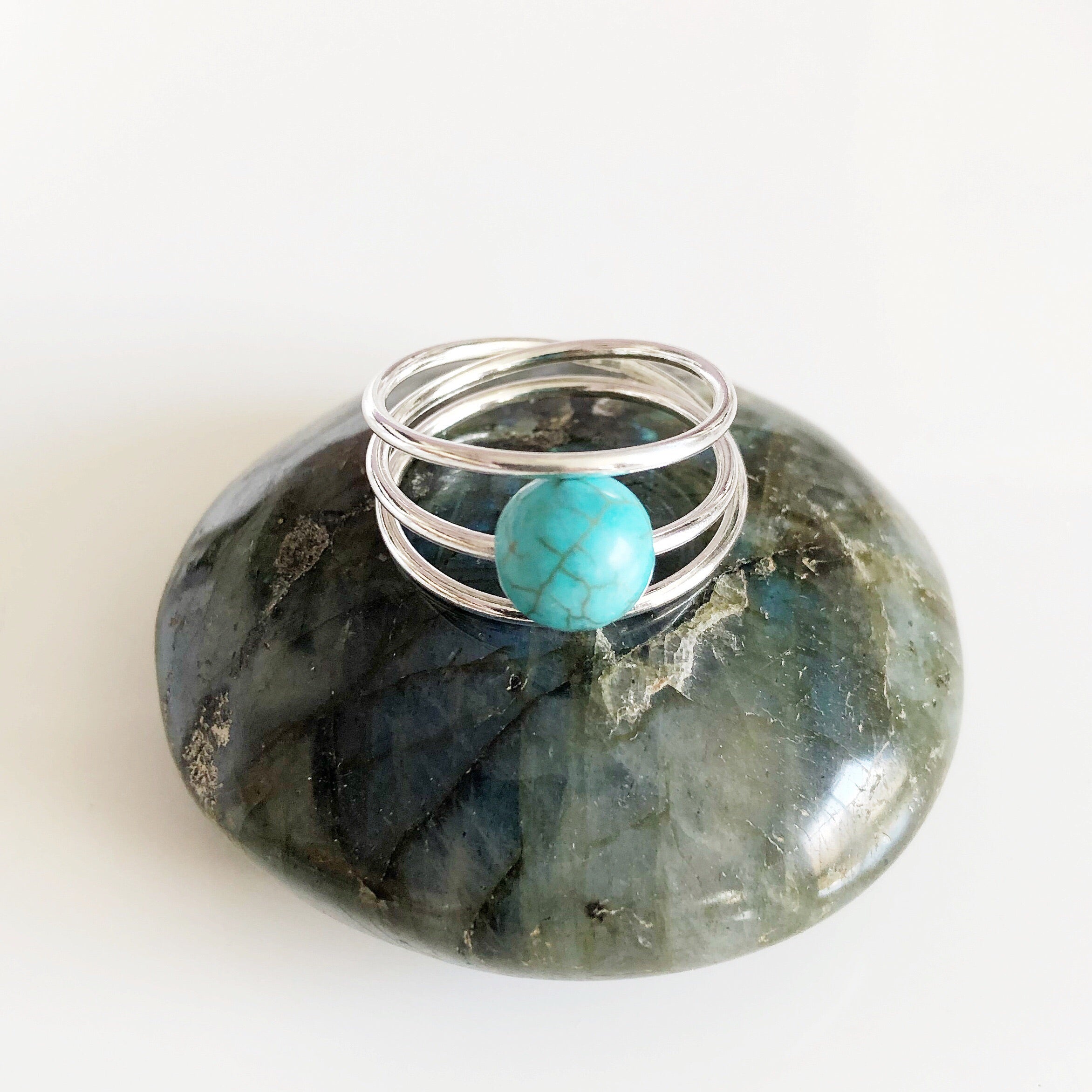 Howlite Turquoise Ring LOELA (R192) - Elegant Boho Jewelry for Women, Perfect for Casual Wear & Gift Giving