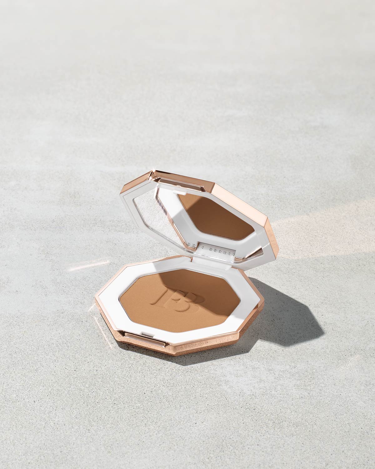 Sun Stalk'r Instant Warmth Bronzer - Bajan Gyal - Natural Glow Makeup for Sun-Kissed Look - Perfect for Beach Vacation & Summer Tanning