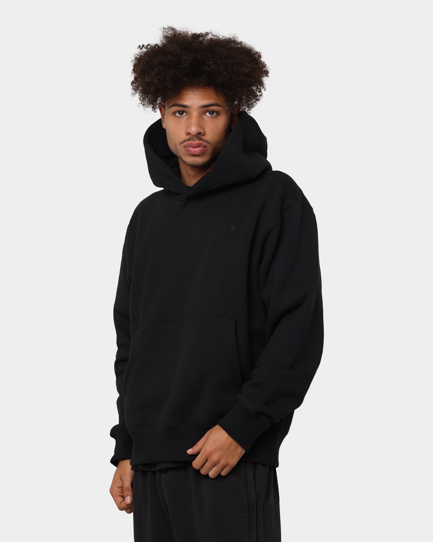 Adidas Adicolour Trefoil Hoodie - Black Men's Pullover Sweatshirt | Casual Streetwear for Gym, Running & Everyday Wear