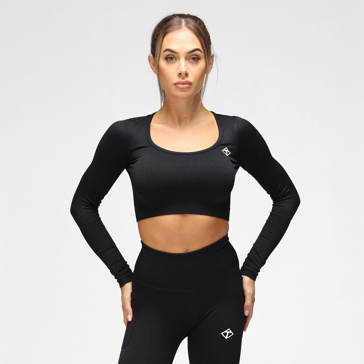 Black Ribbed Seamless Long Sleeve Crop Top for Women - Fashionable Workout & Casual Wear