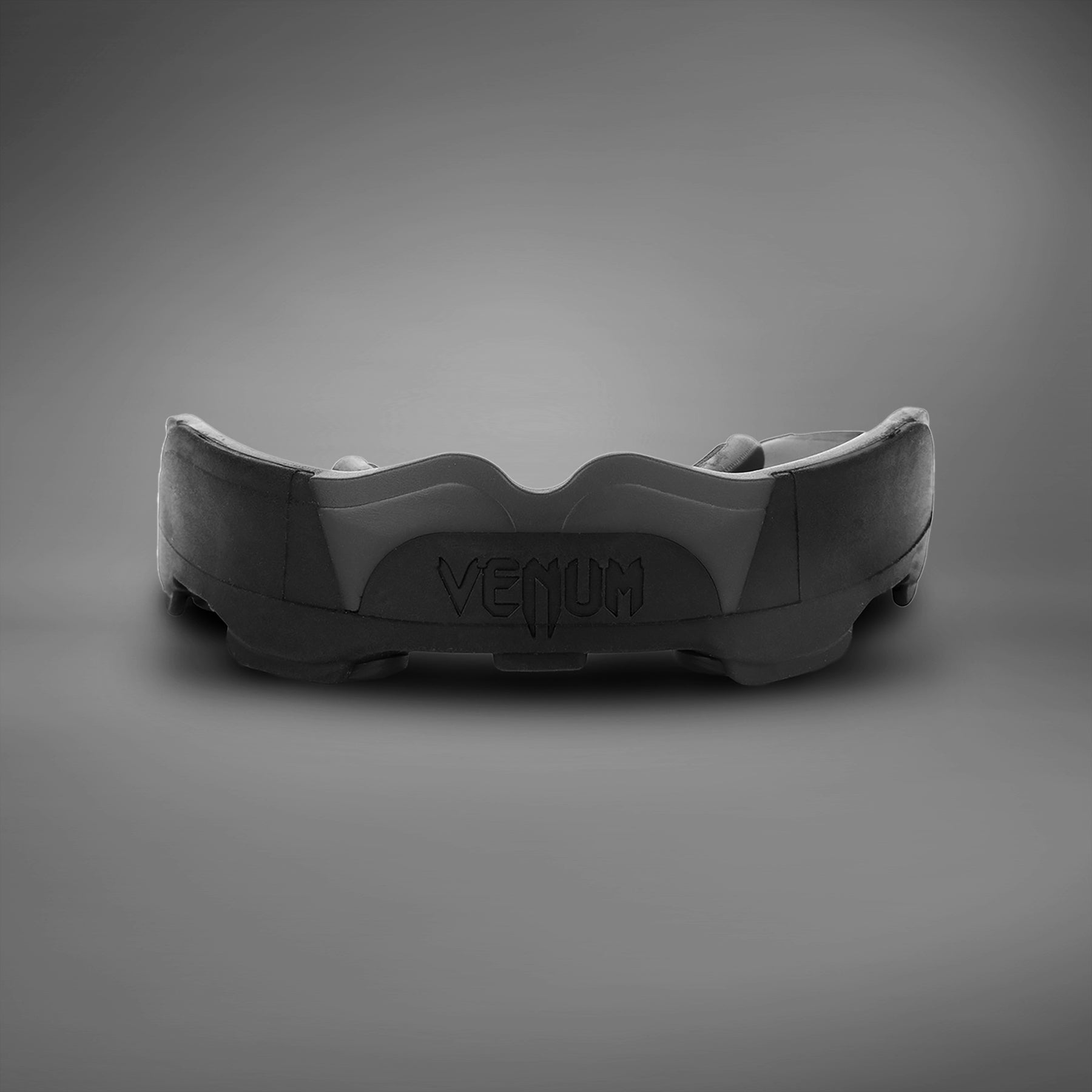 Venum Predator Mouthguard - Black - MMA, Boxing & Martial Arts Protective Gear for Training & Competition