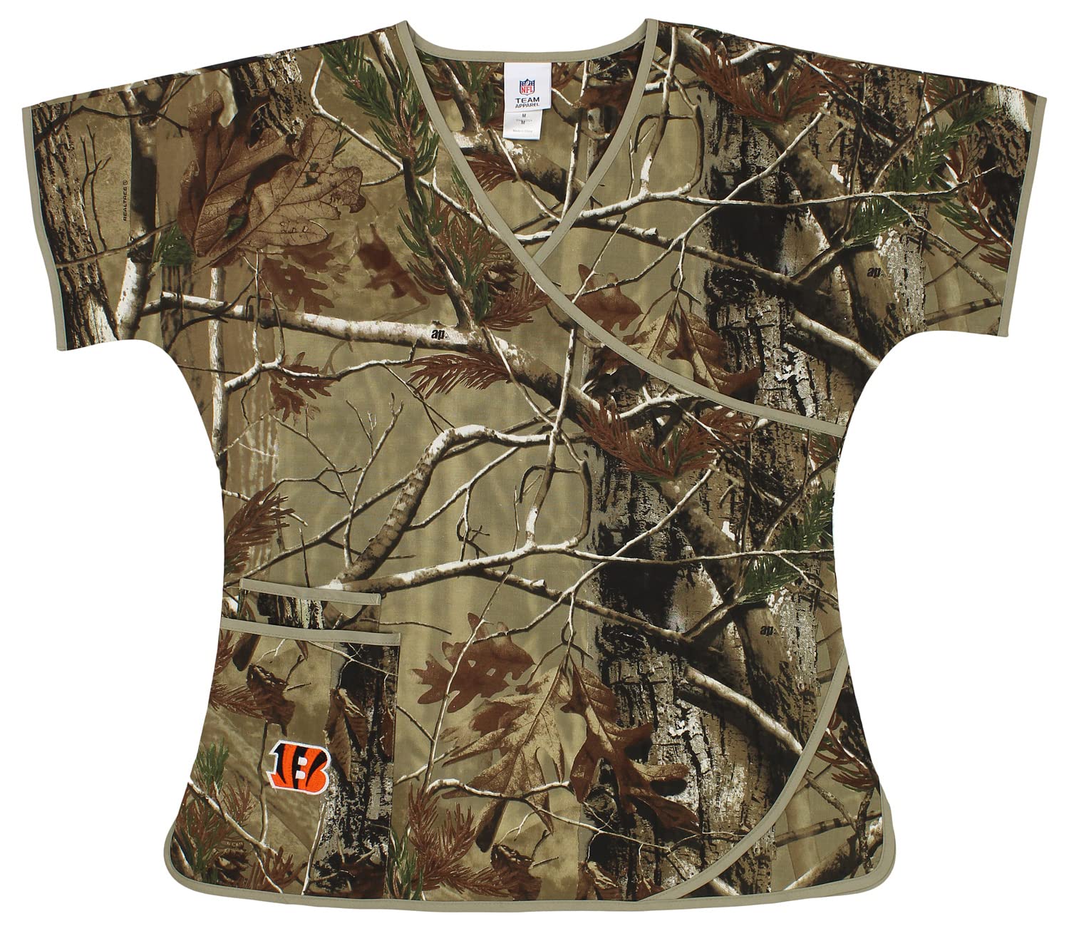 Fabrique Innovations NFL Unisex Camo Print Logo Scrub Top - Medical Uniform for Nurses, Doctors & Healthcare Professionals - Perfect for Hospitals, Clinics & Work Shifts