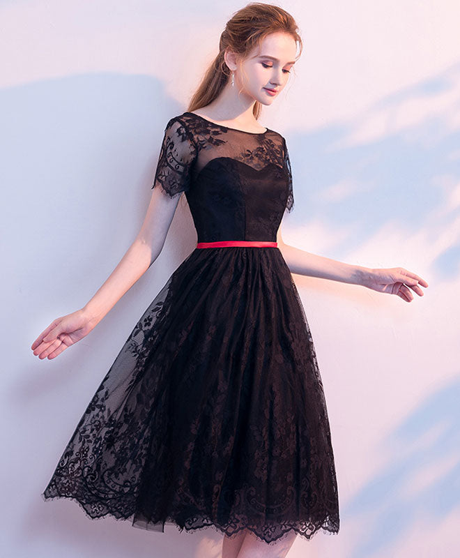 Elegant Black Lace Short Prom Dress for Women - Sexy Homecoming Party Gown - Perfect for Dances, Formals & Special Occasions