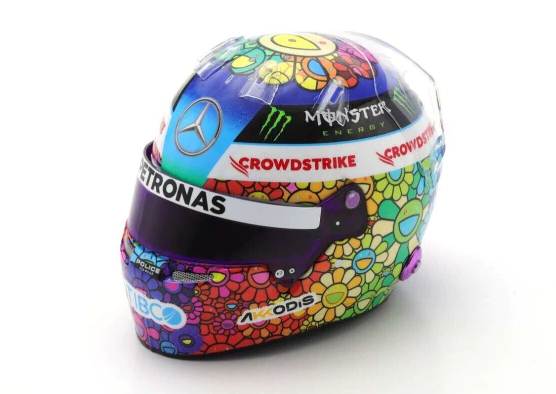 1:5 Scale Spark Models Mercedes AMG Japanese GP 2022 Lewis Hamilton Replica Helmet - Collectible F1 Racing Memorabilia for Display & Gift Giving