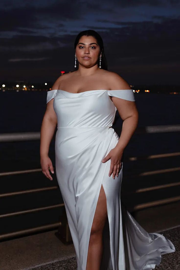 Jenny Yoo Viviana Wedding Gown - Elegant A-Line Bridal Dress with Lace Details | Perfect for Beach, Church & Formal Weddings
