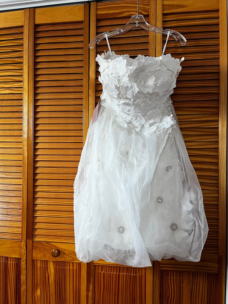 BHLDN Bryn Dress - Elegant Floral Lace Wedding Gown for Brides & Bridesmaids | Perfect for Outdoor Ceremonies & Garden Weddings