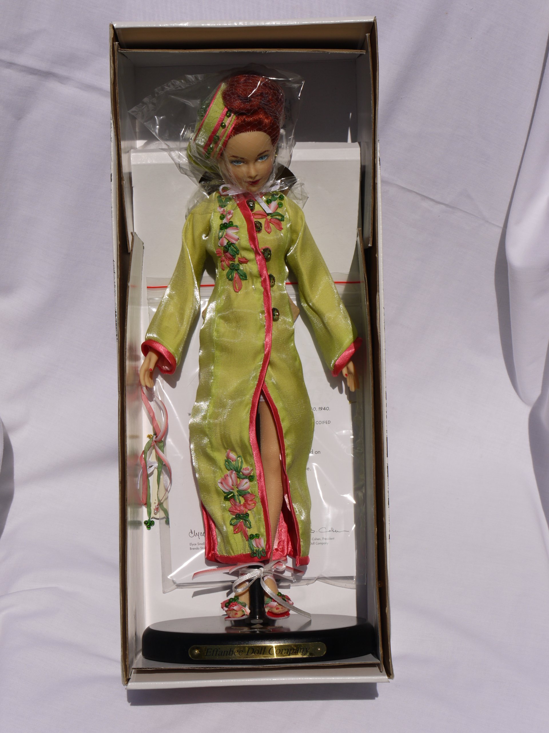 Brenda Starr Mandarin Mystery Doll 1999 - Vintage Collectible for Display