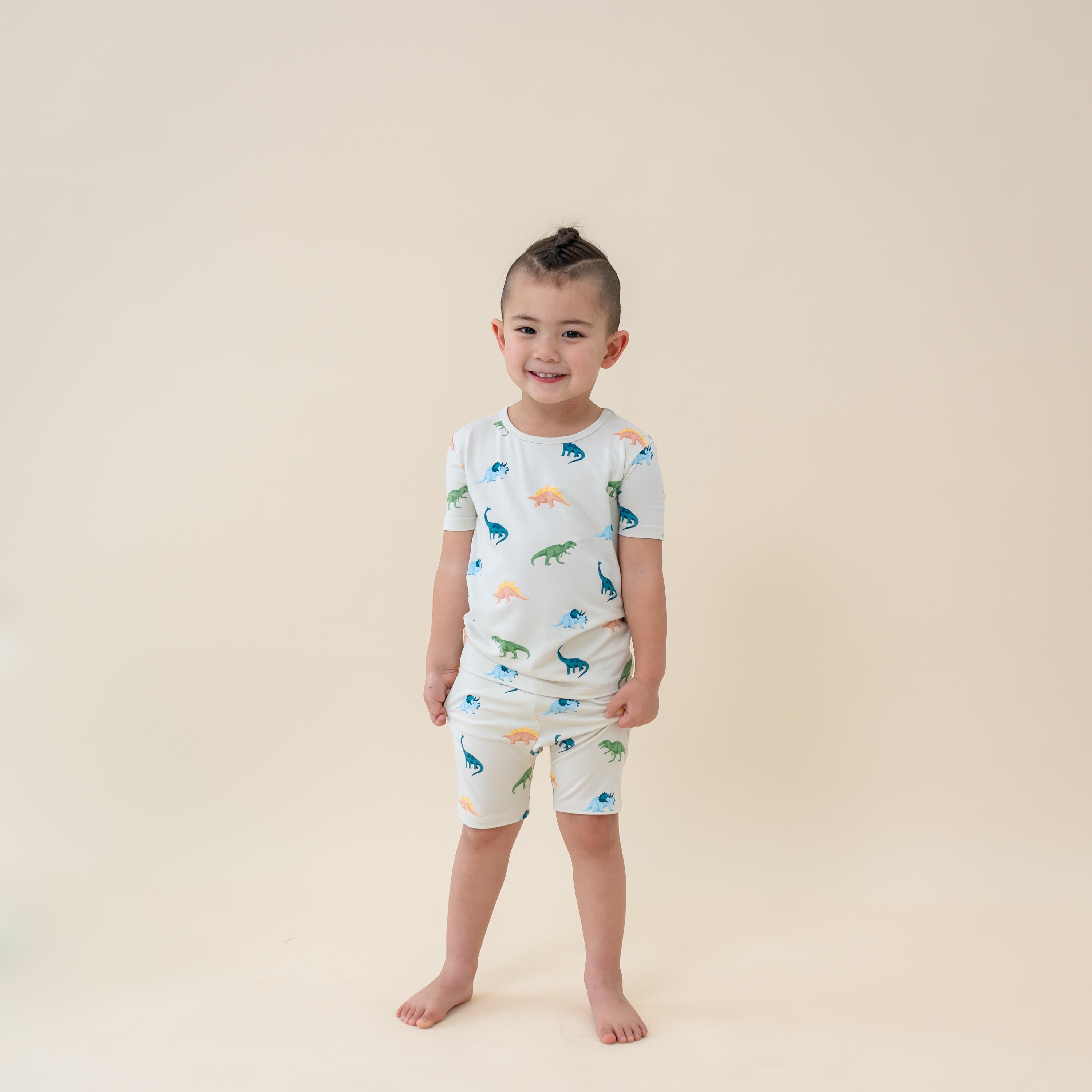 Soft and Comfortable Short Sleeve Pajamas Set - Breathable Cotton Sleepwear for Women & Men - Perfect for Lounging, Sleeping, and Relaxing at Home