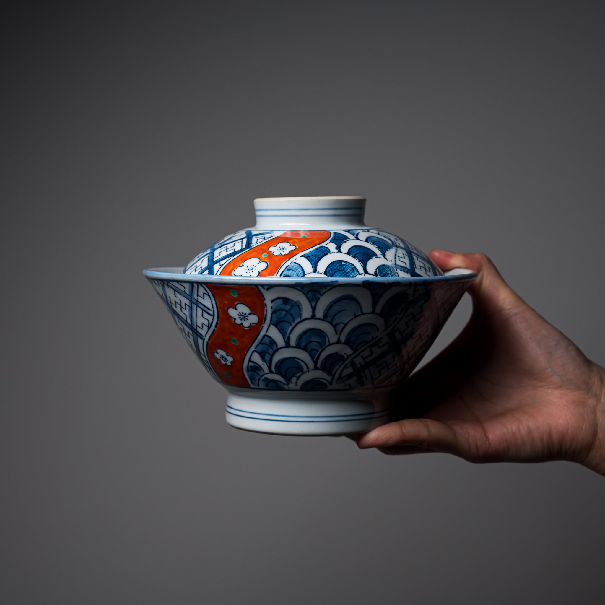 Handmade Mino Ware Donburi Bowl with Lid - 16cm Traditional Japanese Blue Arita Porcelain Rice Bowl for Sushi, Ramen & Soup | Microwave & Dishwasher Safe