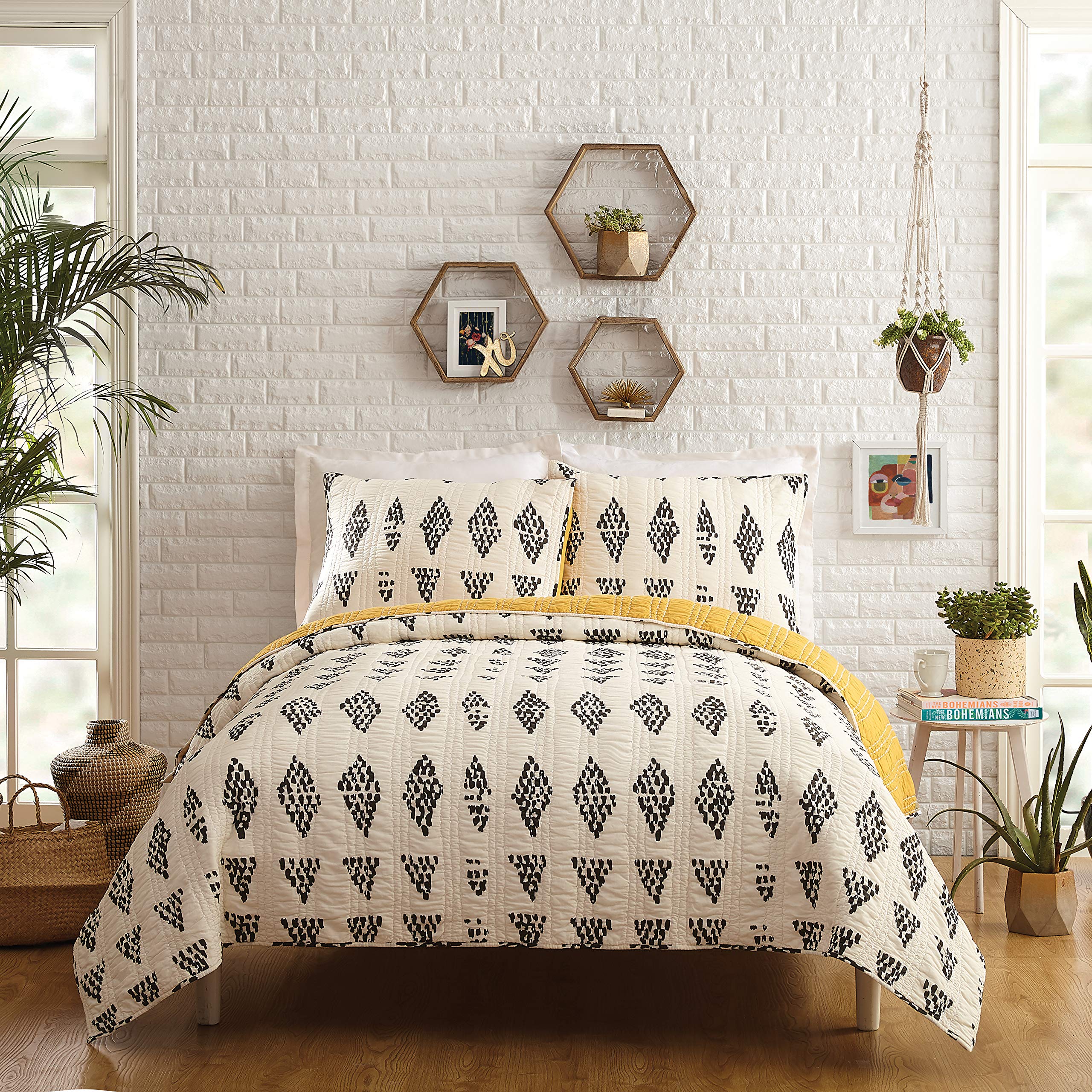 Justina Blakeney Prosperity Quilt Set Full/Queen Size - Ivory & Yellow Bohemian Style Bedding for Cozy Home Decor | Perfect for Master Bedroom, Guest Room & Bohemian Themed Spaces