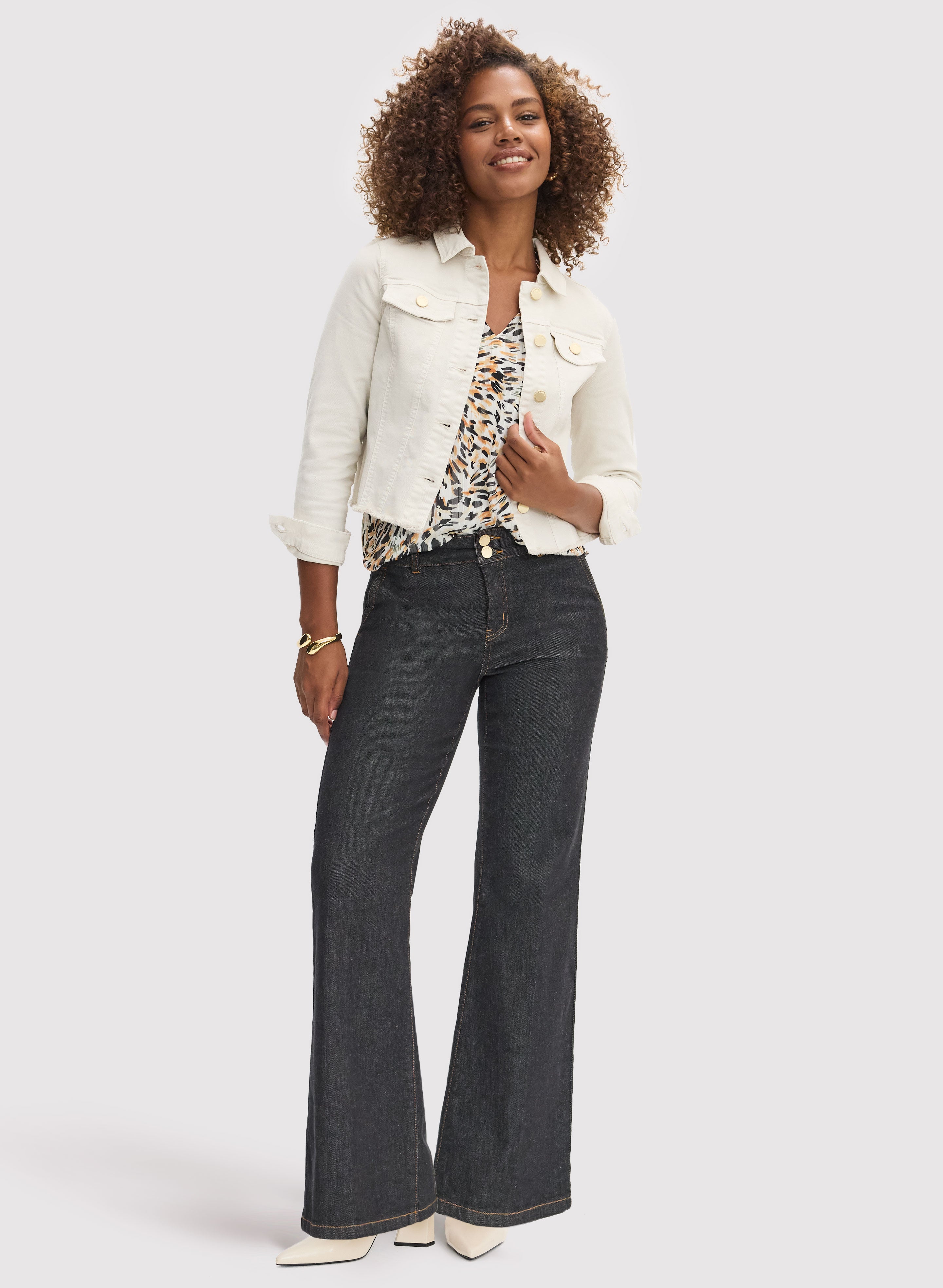 Stylish Women's Denim Jacket & Flare Leg Jeans Set - Vintage High Waisted Bell Bottom Pants with Distressed Denim Jacket - Perfect for Casual Outfits, Date Nights & 70s Retro Fashion Looks