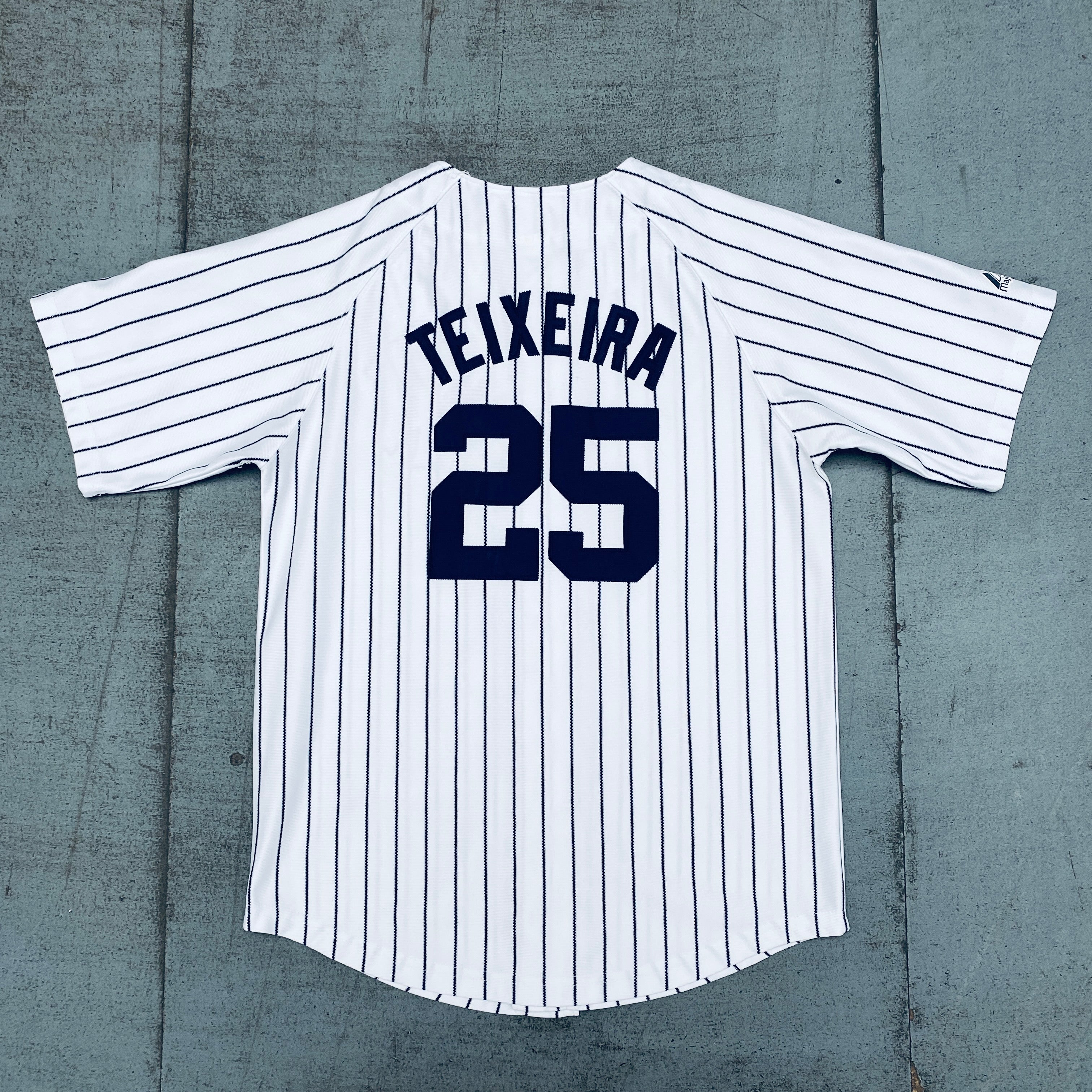 Authentic New York Yankees Mark Teixeira 2009 White Pinstripe Majestic Stitched Jersey - Size S | Officially Licensed MLB Baseball Jersey for Fans & Collectors | Perfect for Games, Events & Yankees Memorabilia Collection