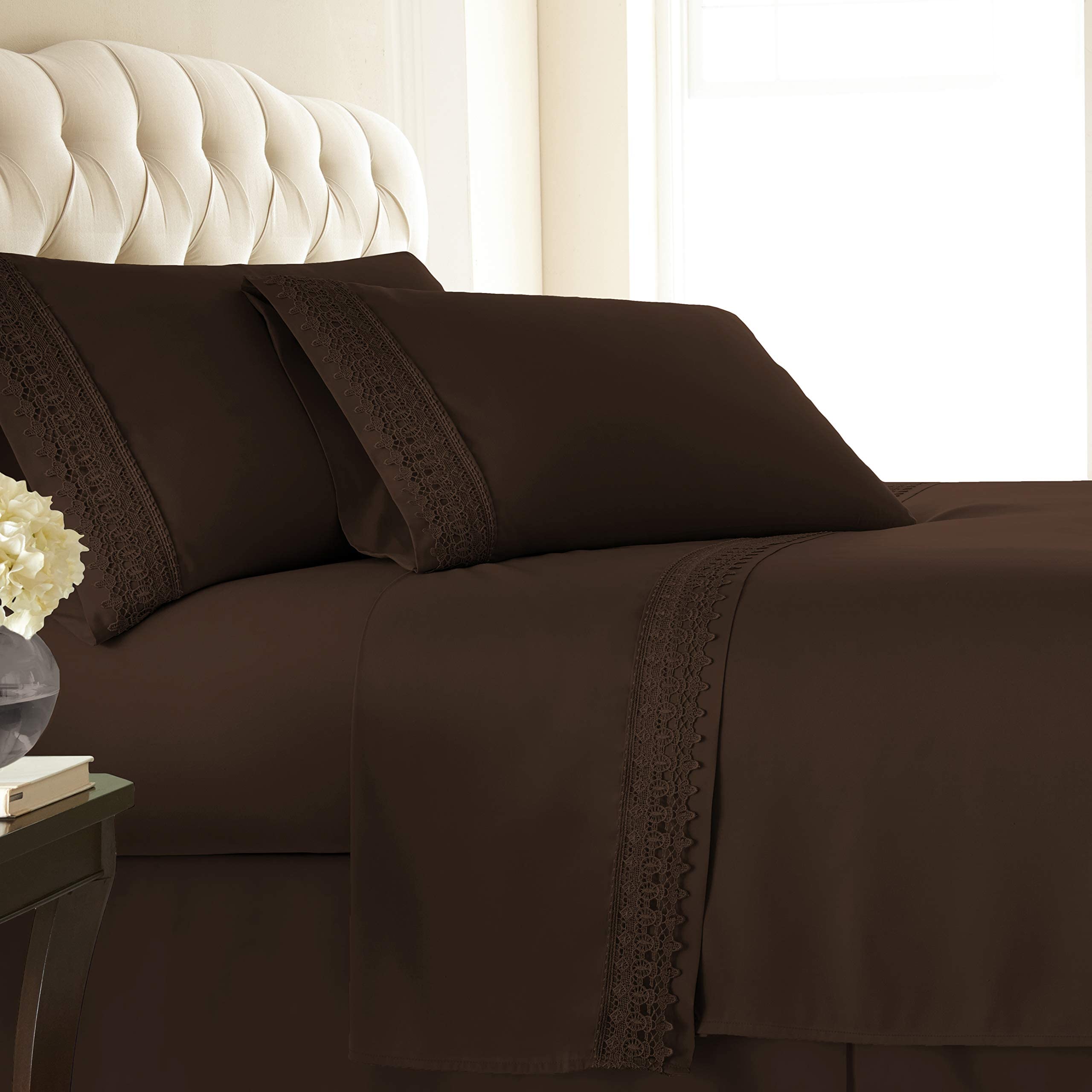 Vilano 4-Piece Queen Size 21-Inch Extra Deep Pocket Sheet Set - Premium Quality Easy Care Shrinkage Free Bedding Includes 1 Flat Sheet, 1 Fitted Sheet & 2 Pillowcases in Chocolate Brown - Perfect for Guest Rooms, Dorms & Master Bedrooms