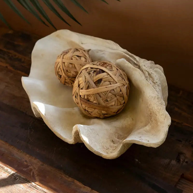 Large Resin Clam Shell Decor - Beach Themed Home & Garden Decorations - Perfect for Coastal Wedding Centerpieces, Bathroom Storage, and Seaside Party Decor