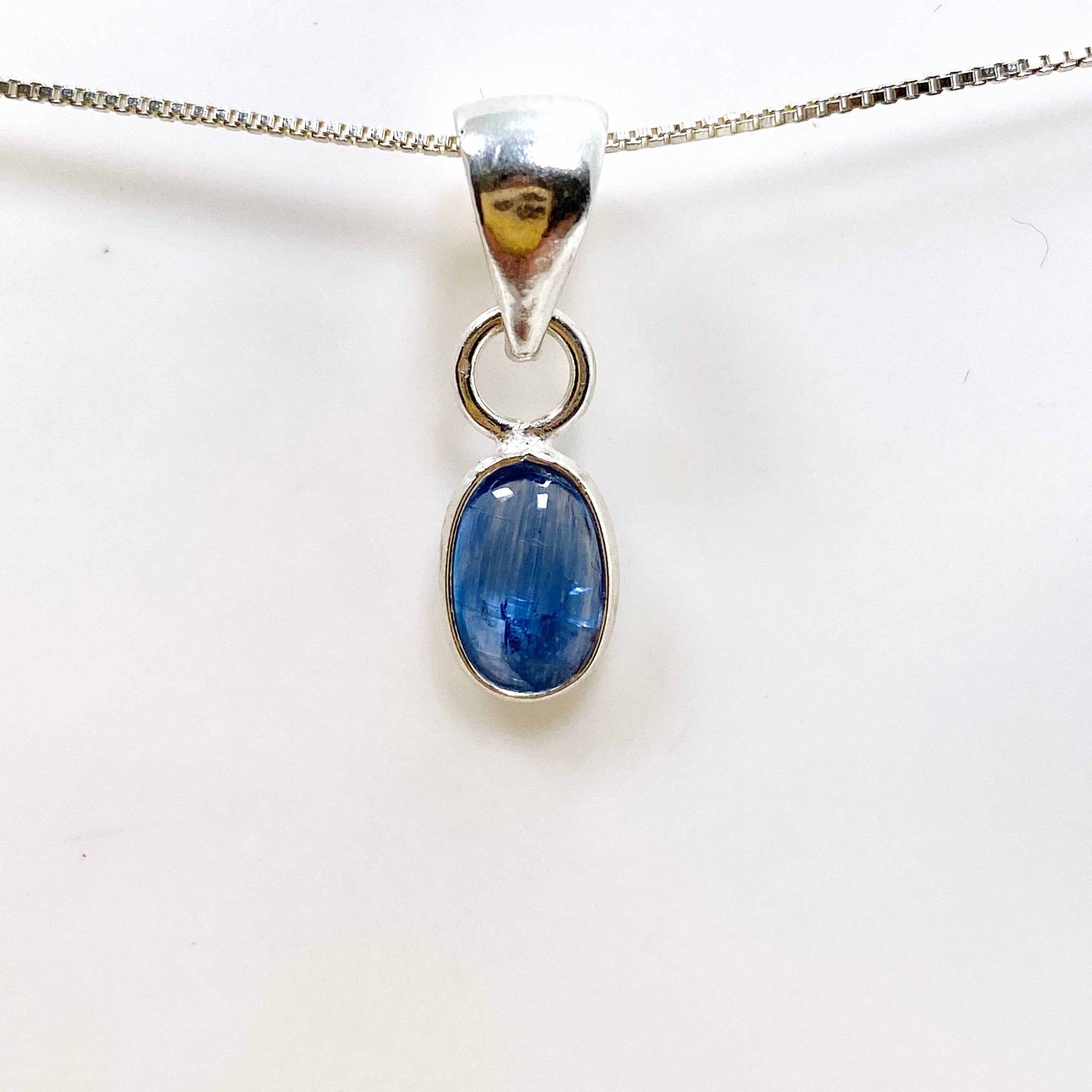Natural Blue Kyanite Oval Cabochon Pendant Necklace KPGJ4615 - Perfect for Meditation, Energy Healing & Spiritual Jewelry Gifts