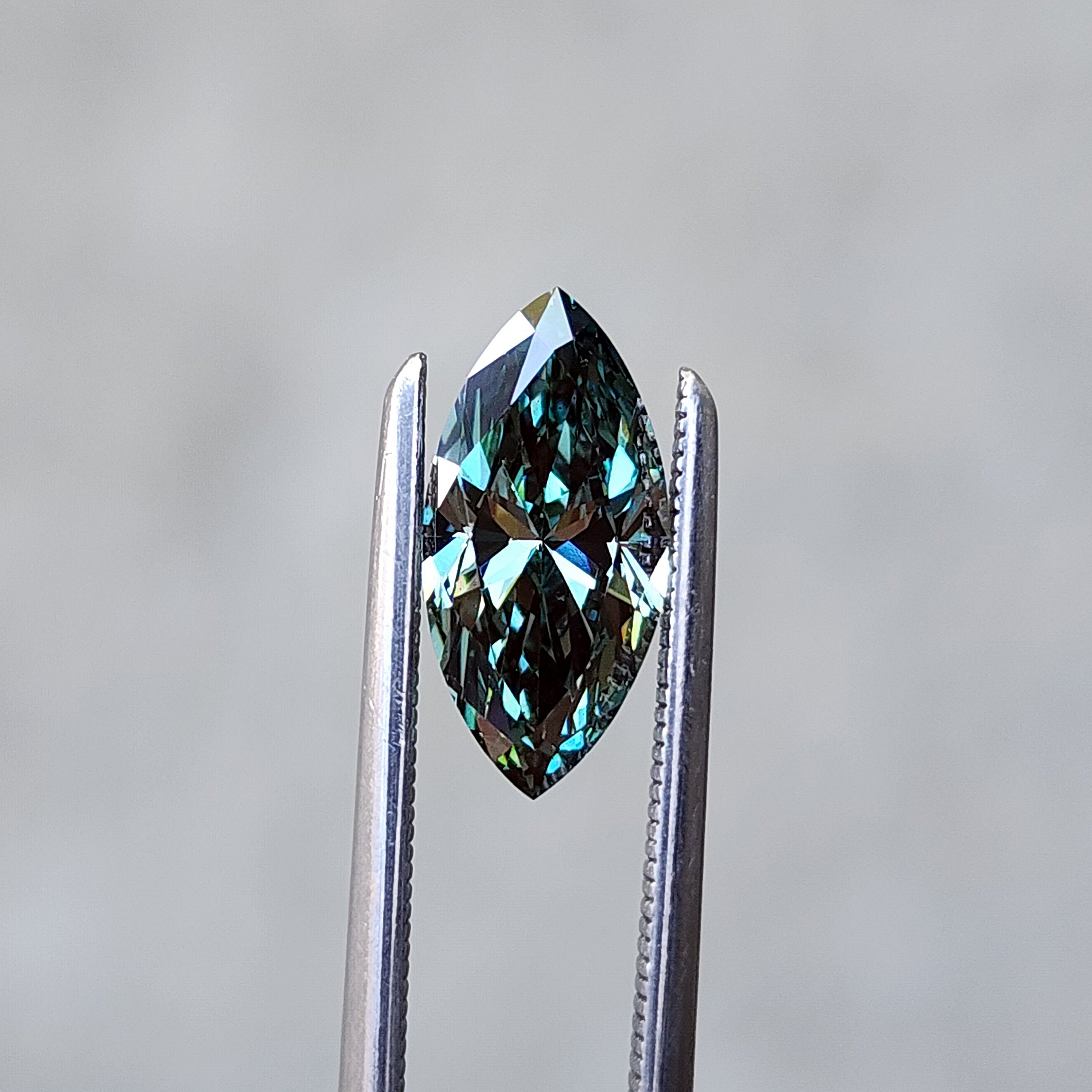0.99ct Marquise Cut Lab-Created Teal Vivid Green Diamond VS1 Clarity - Elegant Engagement Ring Center Stone for Wedding & Anniversary Jewelry