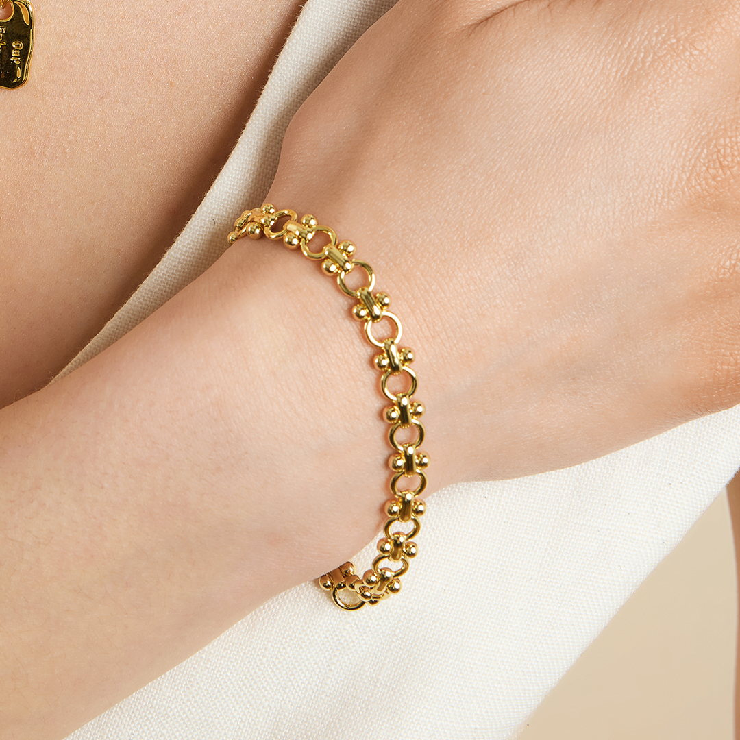 Eiffel Tower Charm Bracelet for Women - Elegant French Inspired Jewelry Gift for Her - Perfect for Anniversaries, Birthdays & Romantic Occasions