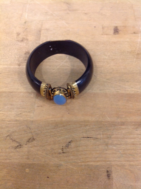 Elegant Black & Gold Bracelet with Blue Stone - Perfect for Women's Fashion, Gift Giving & Special Occasions