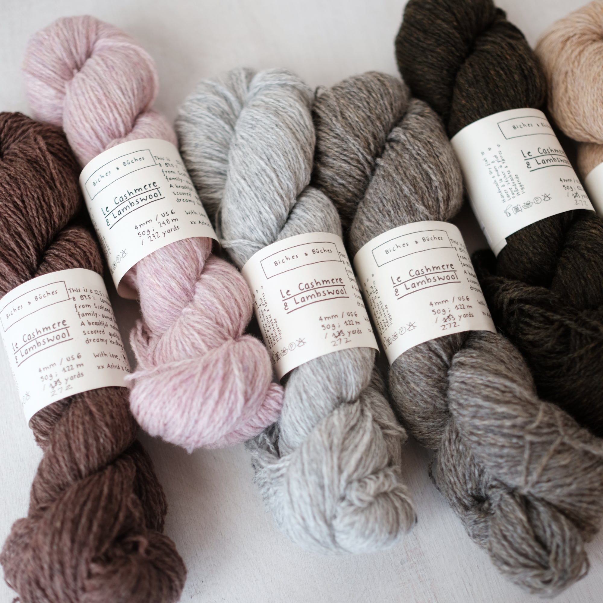 Premium Cashmere & Lambswool Blend Sweater - Soft Winter Knitwear for Women & Men - Perfect for Cold Weather & Holiday Outfits