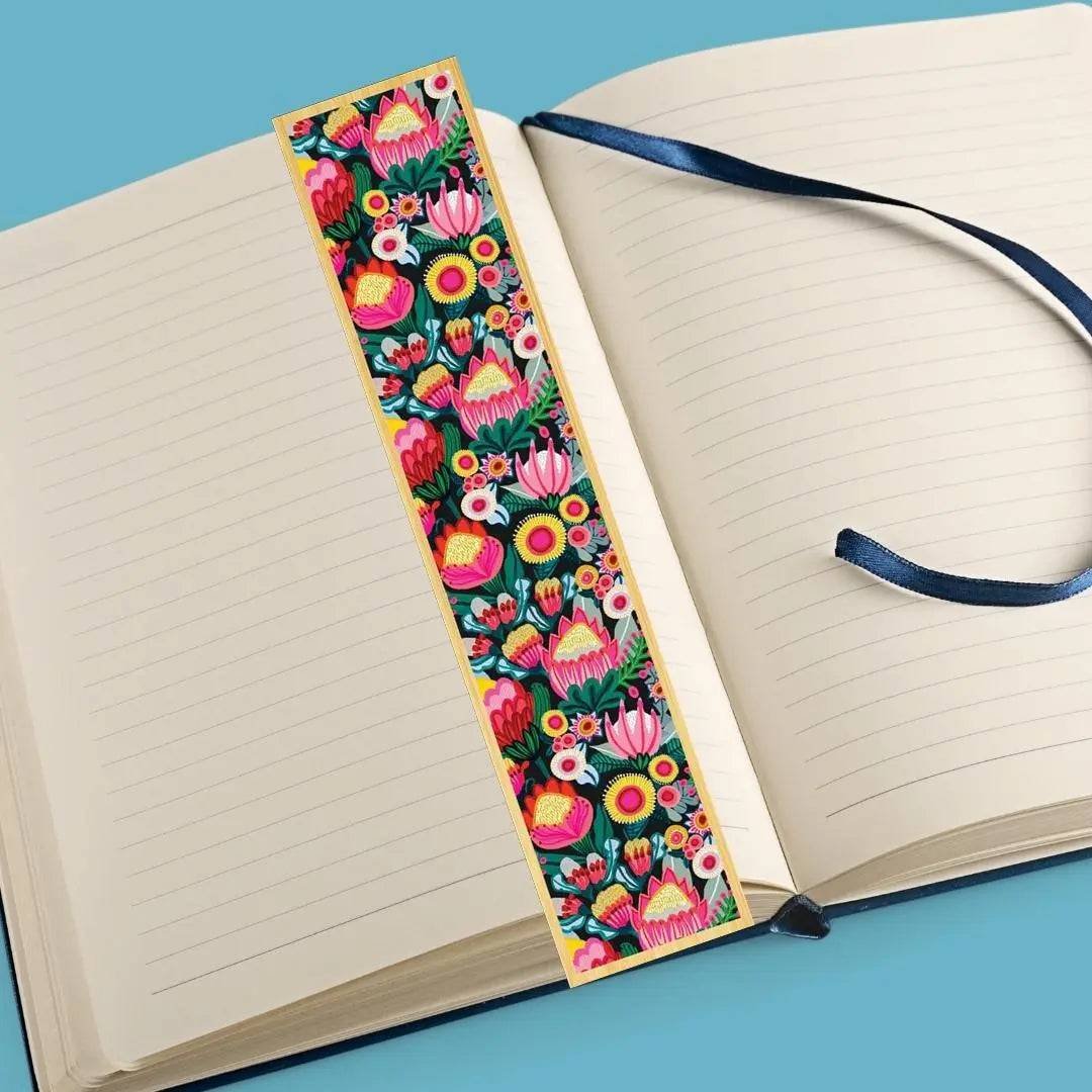 Handmade Australian Bush Bouquet Wooden Bookmark - Unique Gift for Book Lovers, Nature Enthusiasts - Perfect for Reading, Gifts, and Home Decor