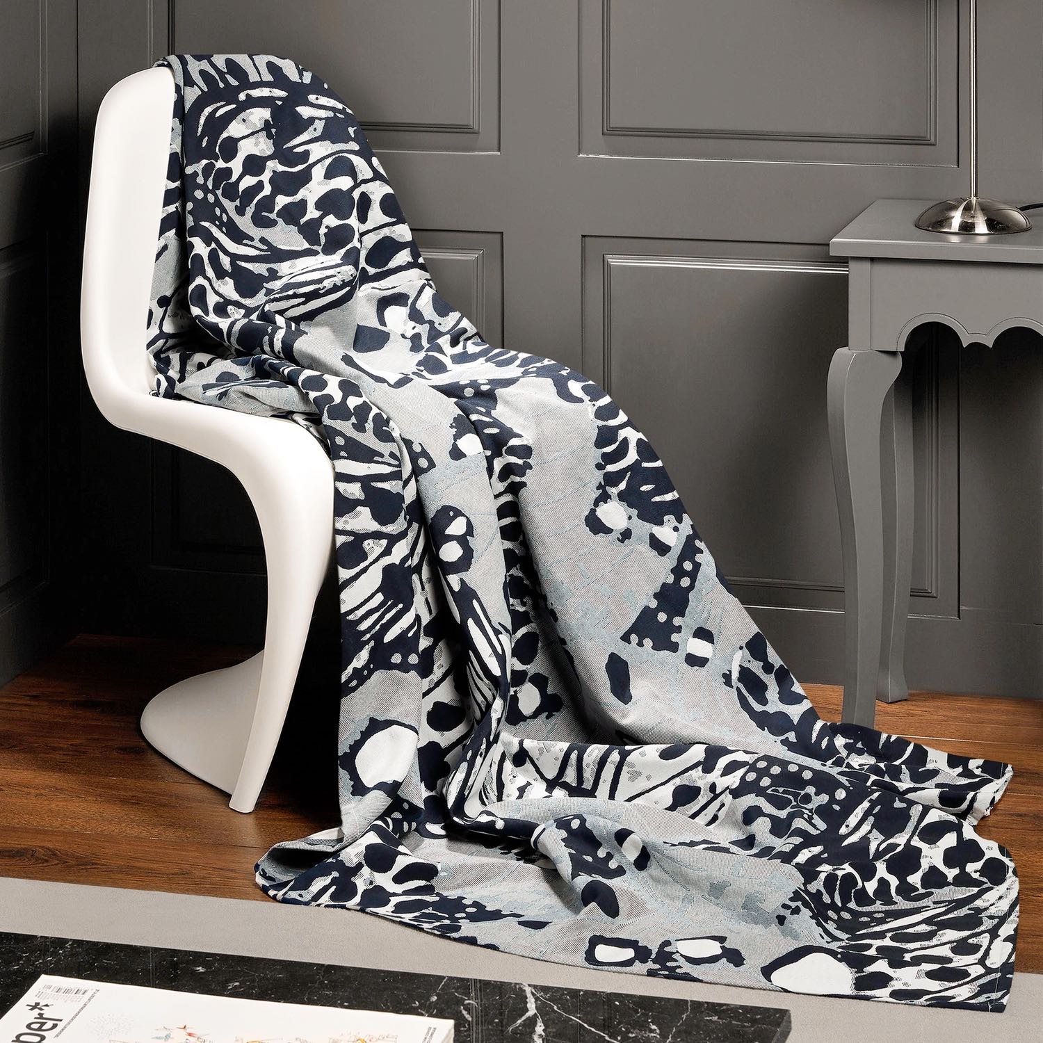 Blue Marsh Jacquard Cotton Throw Blanket - Soft & Cozy for Sofa, Bed, or Couch - Perfect for Home Decor, Gifts & Winter Warmth