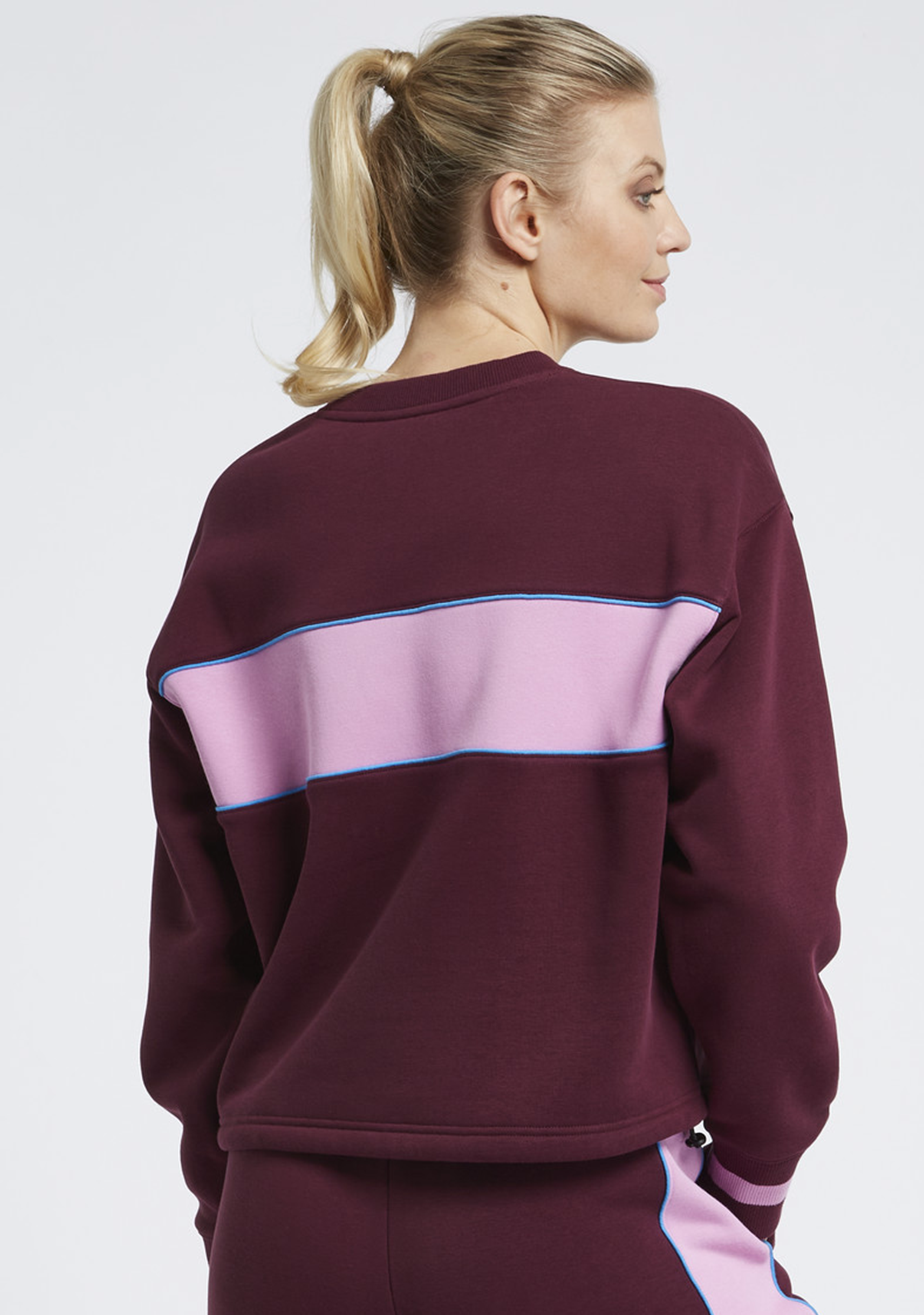 Champion Women's Roch City Crew Sweatshirt - Soft Cotton Pullover for Casual Wear, Gym & Lounge - Trendy Streetwear Fashion for Everyday Comfort