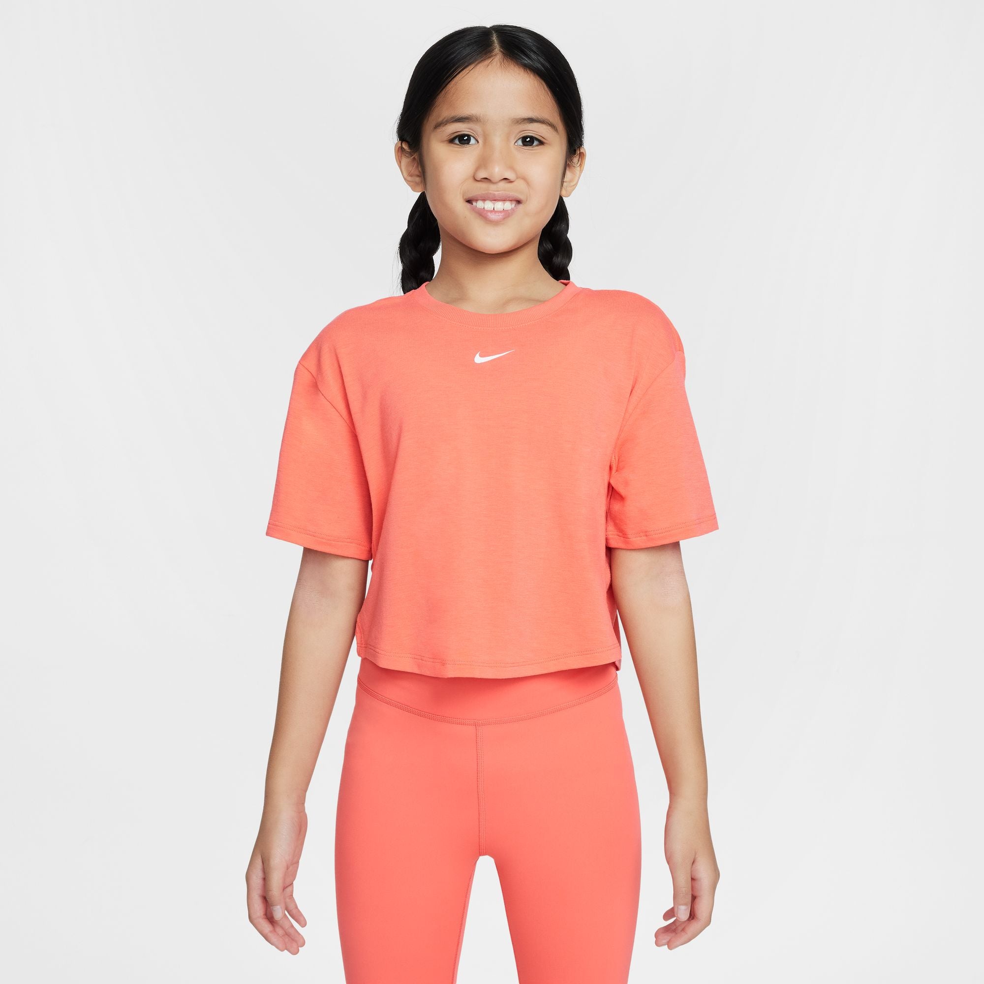 Nike Youth One Relaxed T-Shirt for Girls - Soft Cotton Comfort Fit Tee - Perfect for School, Sports & Everyday Wear