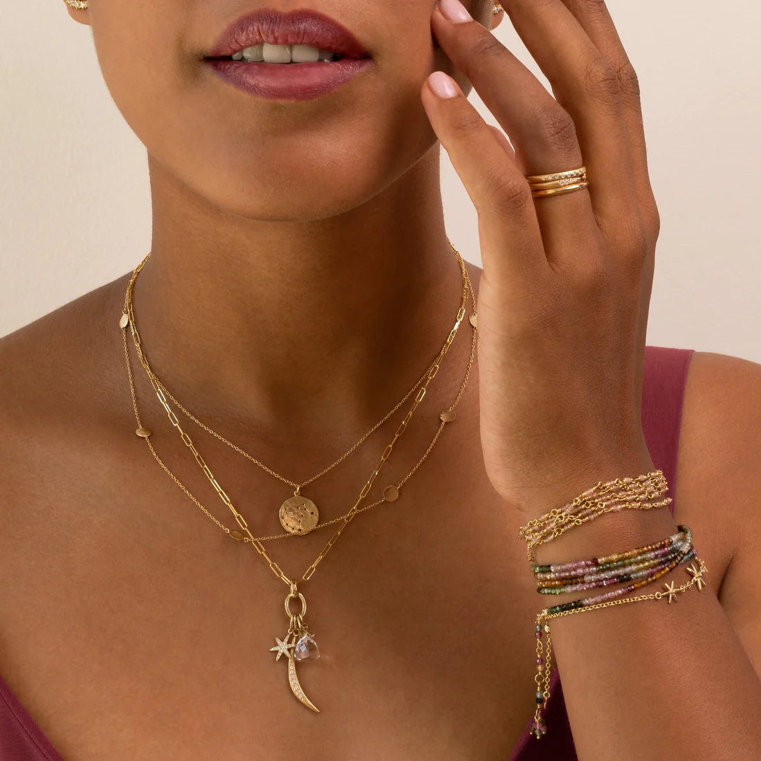 Hammered Gold Disc Necklace for Women - 8 Piece Set, Elegant Layered Pendant Necklace for Daily Wear, Gift Giving & Special Occasions