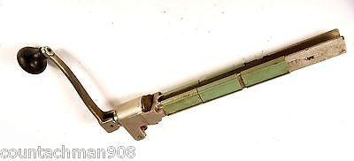 Edlund #1 Manual Can Opener - Heavy Duty Commercial Grade Kitchen Tool for Restaurants, Camping & Home Use