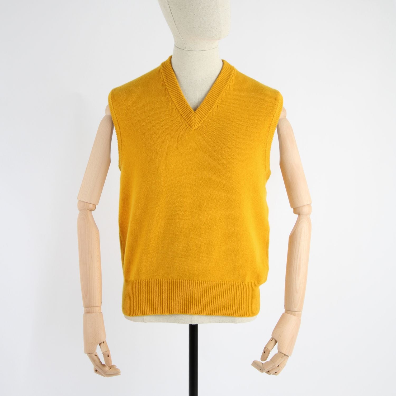 Men's V Neck Sleeveless Sweater - Lightweight Summer Knit Pullover for Casual Wear & Layering | Perfect for Beach, Office & Date Night Outfits