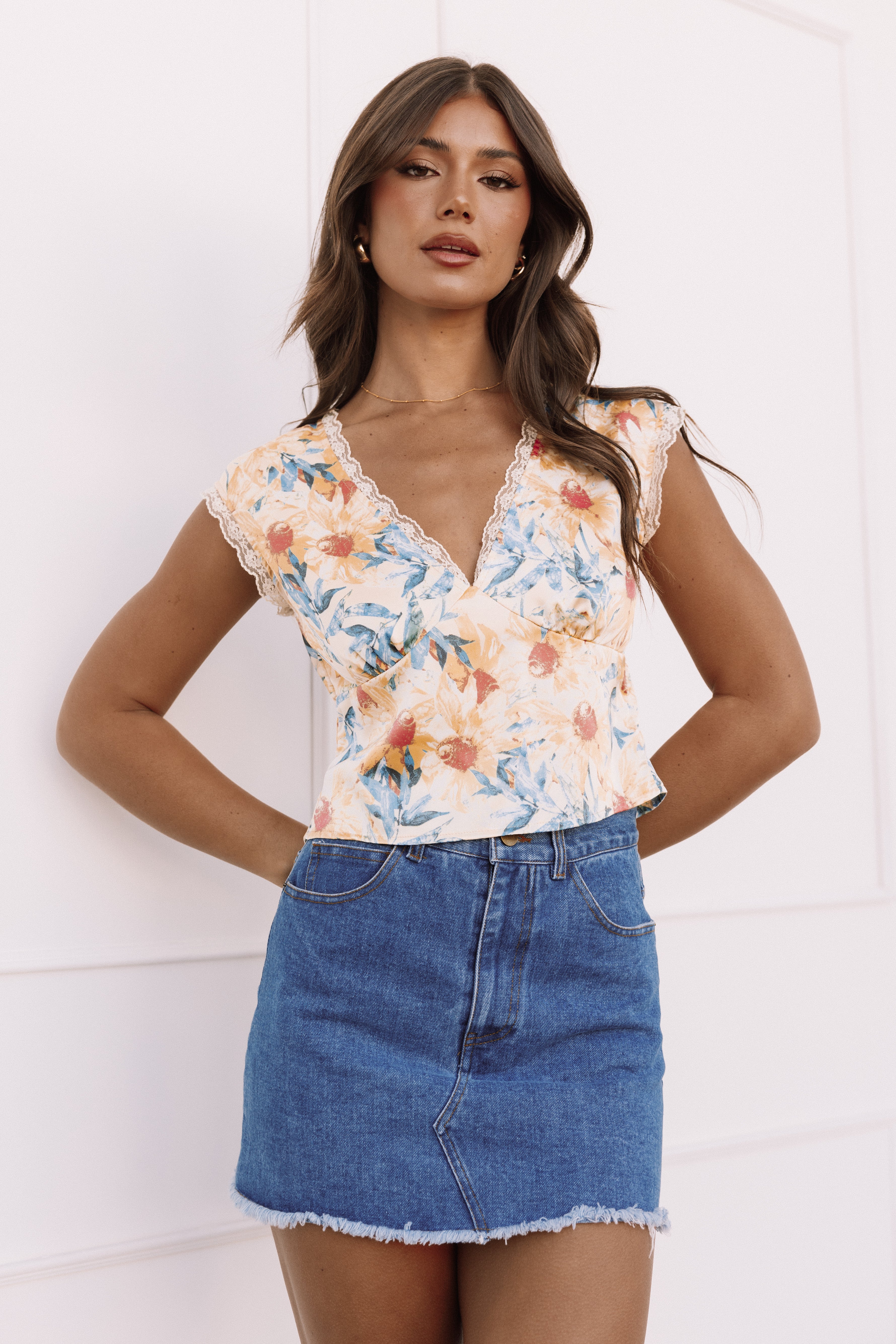 Enea Top - Stylish Yellow Women's Blouse for Casual Wear, Office Outfits & Summer Fashion