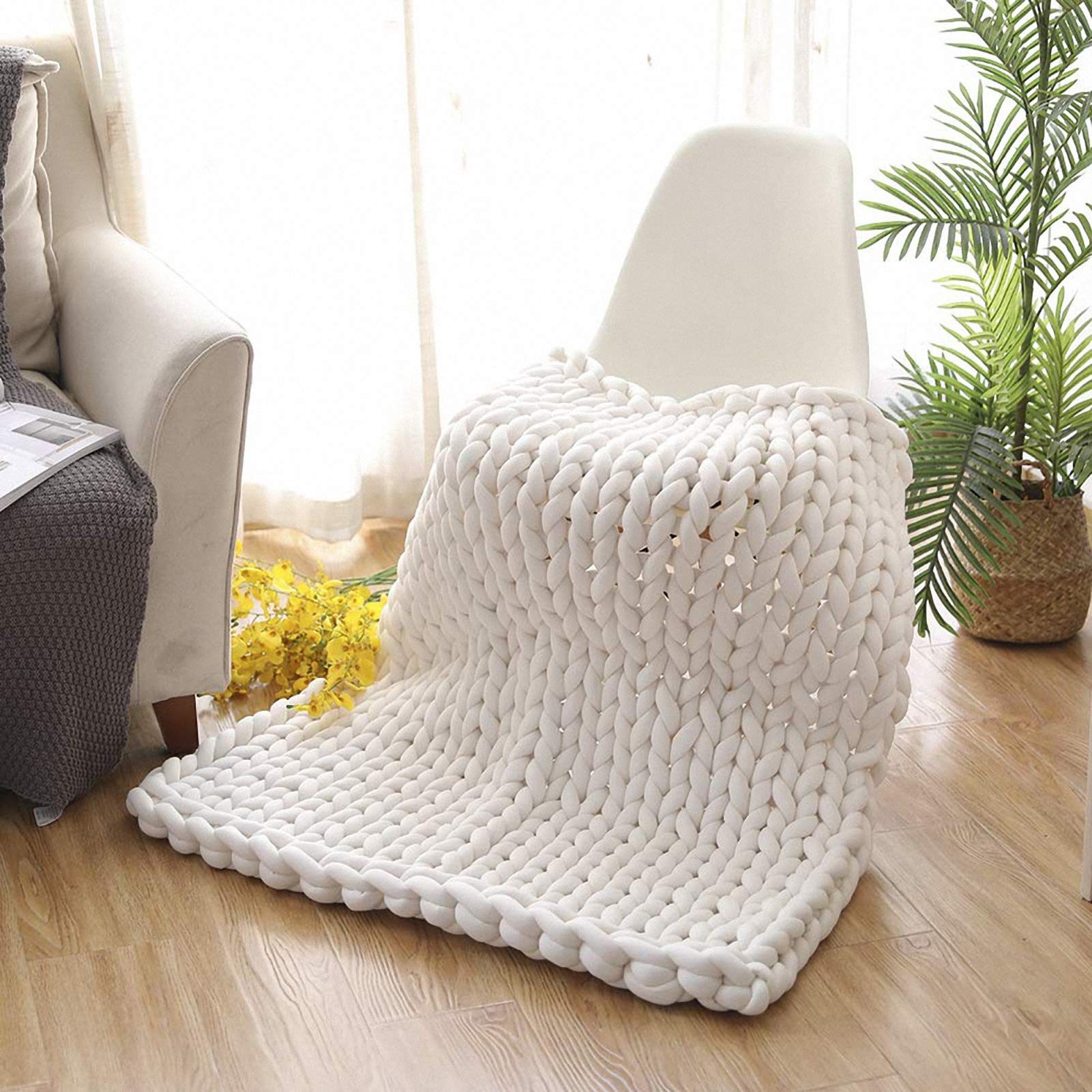 Chunky Knit Yarn Blanket Full Size - Handwoven Fluffy Bulky Cozy Throw Blanket with Thick Braided Knot Style - Perfect for Sofa, Bed, Couch & Home Decor Interior Design