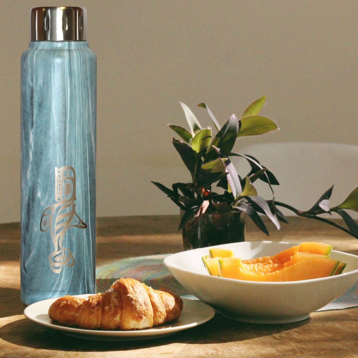 Orca Insulated Water Bottle - 32oz Stainless Steel Vacuum Flask for Hot & Cold Drinks - Leakproof & Durable for Hiking, Gym, Office & Outdoor Adventures