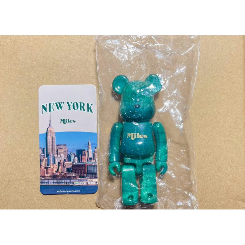 Bearbrick Series 40 ARTIST Miles New York 100% Collectible Vinyl Figure - Perfect for Display, Gifts & Pop Culture Enthusiasts