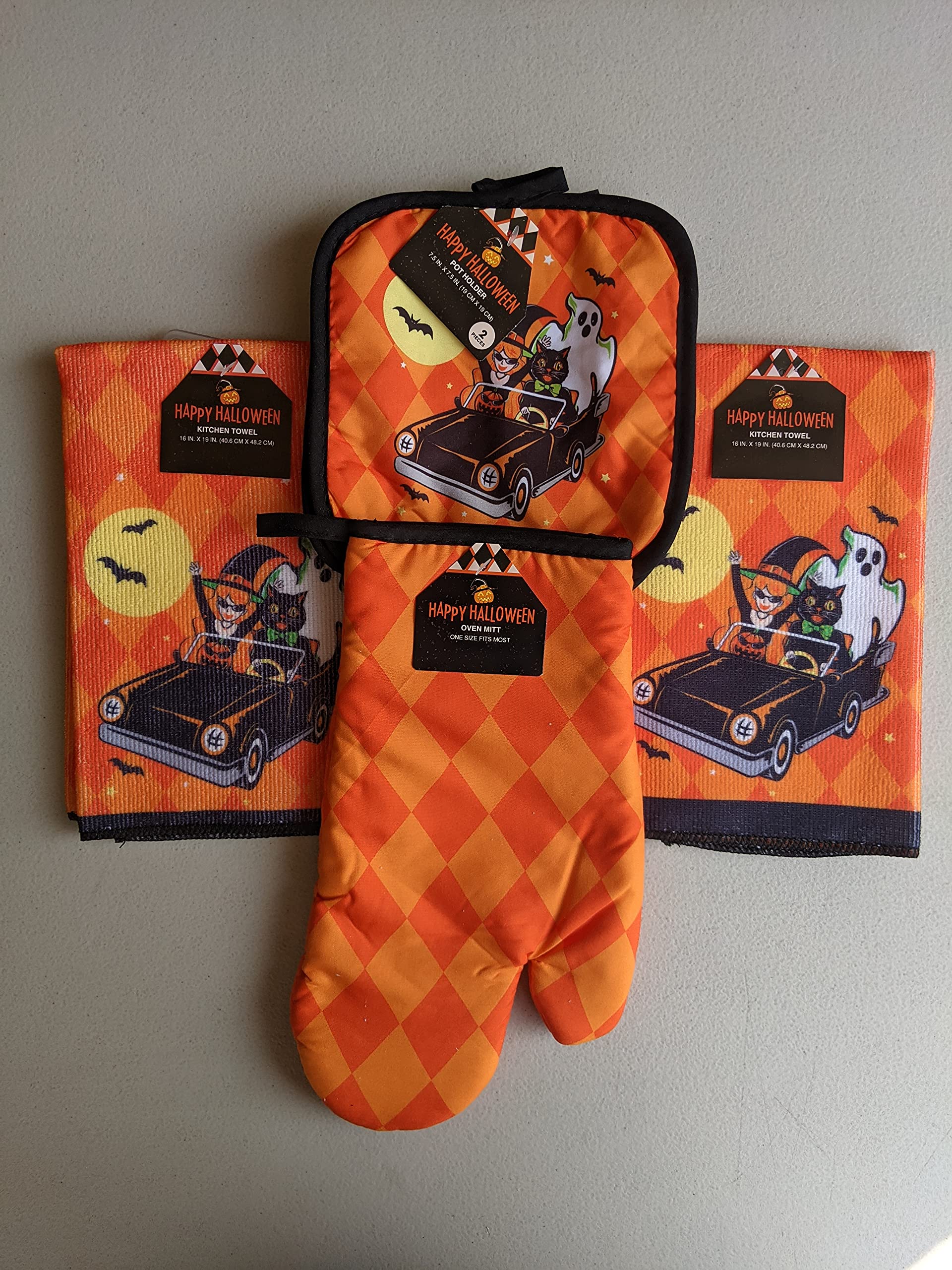 Halloween Black Cat Kitchen Linen Set - 5 Piece Oven Mitt, Pot Holders & Kitchen Towels with Witch & Ghost Design | Perfect for Holiday Cooking, Baking & Kitchen Decor